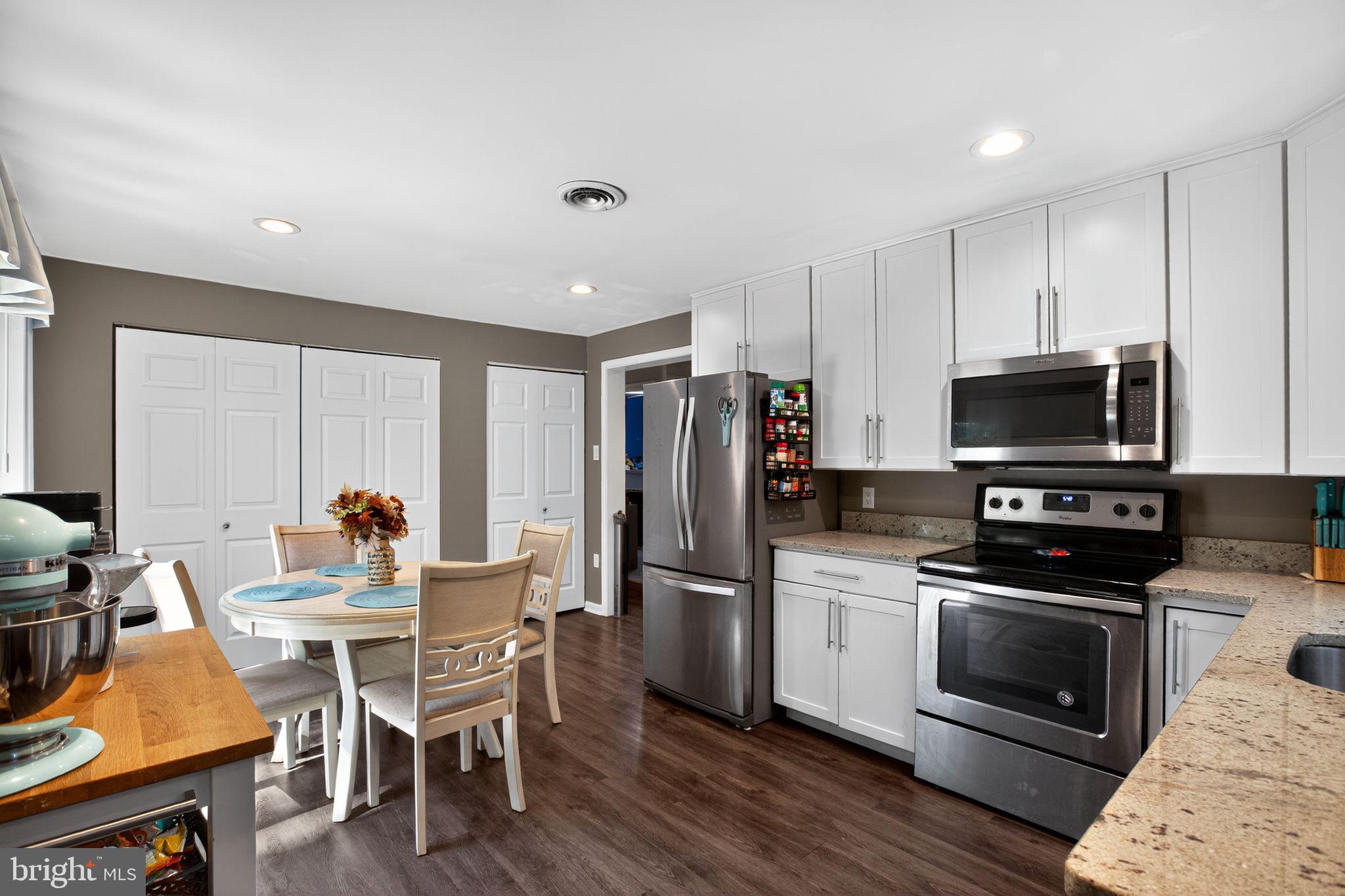 WHITE SANDS - Residential