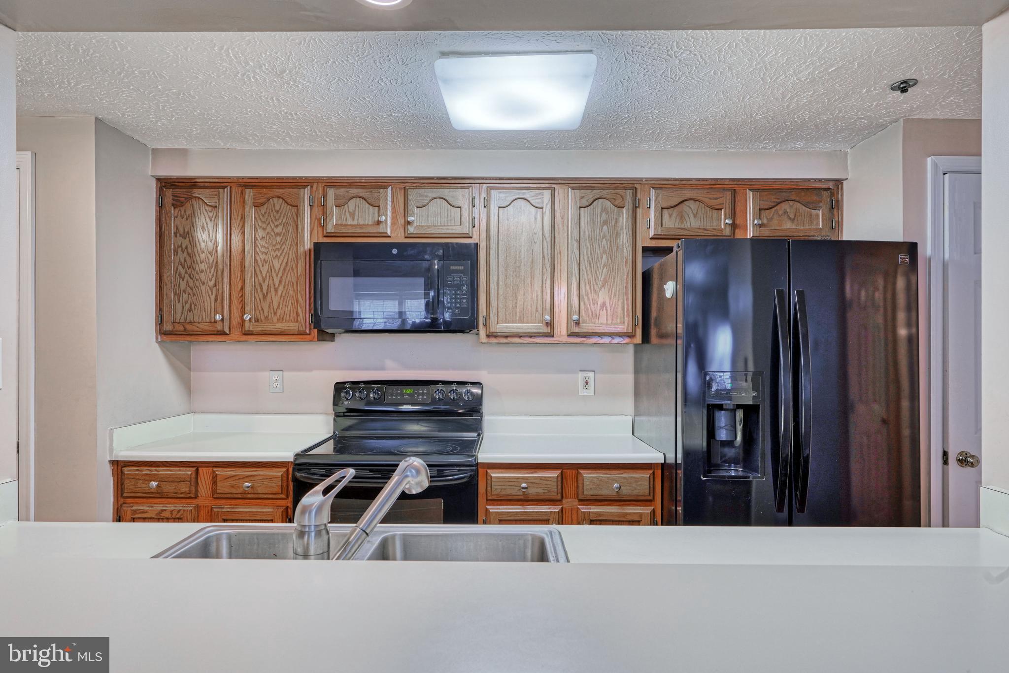 BRENTWOOD CONDO - Residential