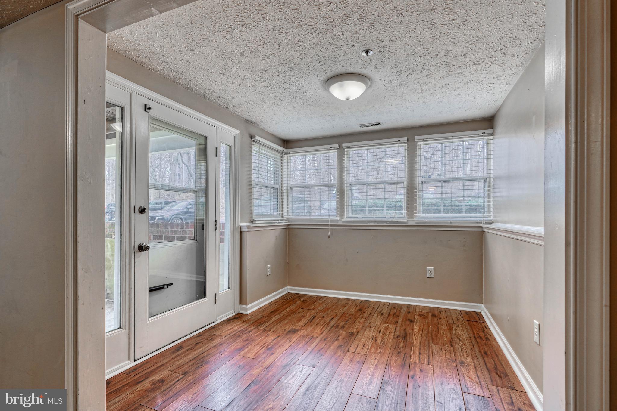 BRENTWOOD CONDO - Residential