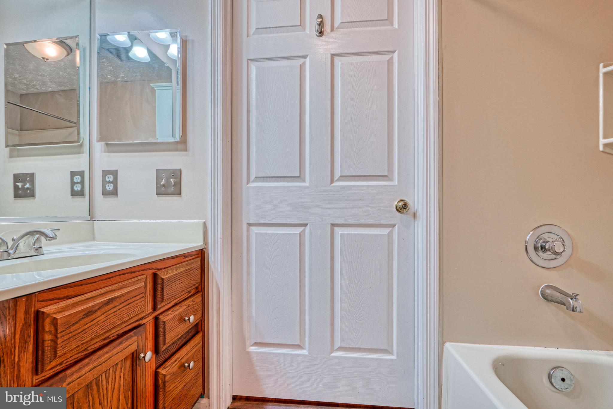 BRENTWOOD CONDO - Residential