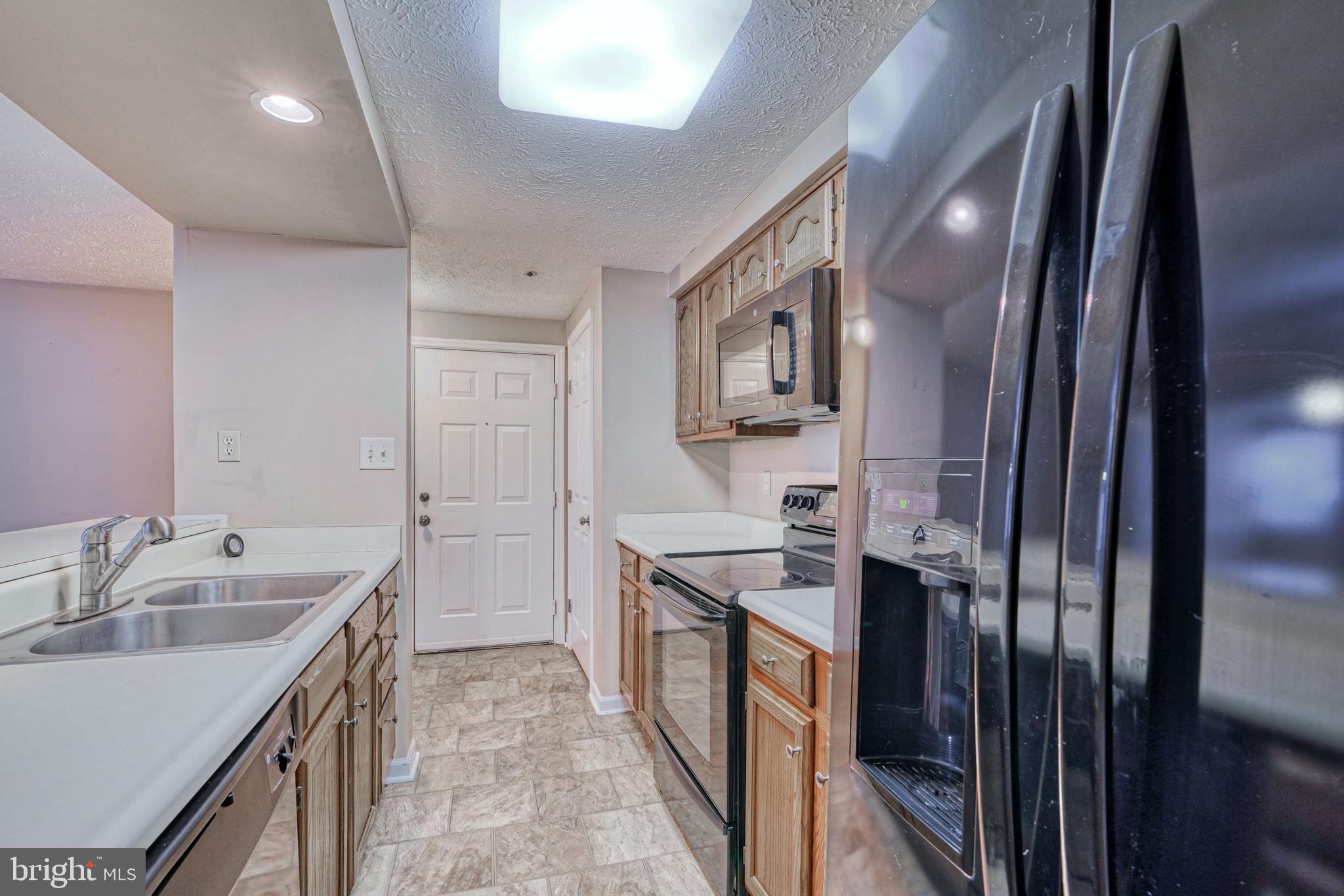 BRENTWOOD CONDO - Residential