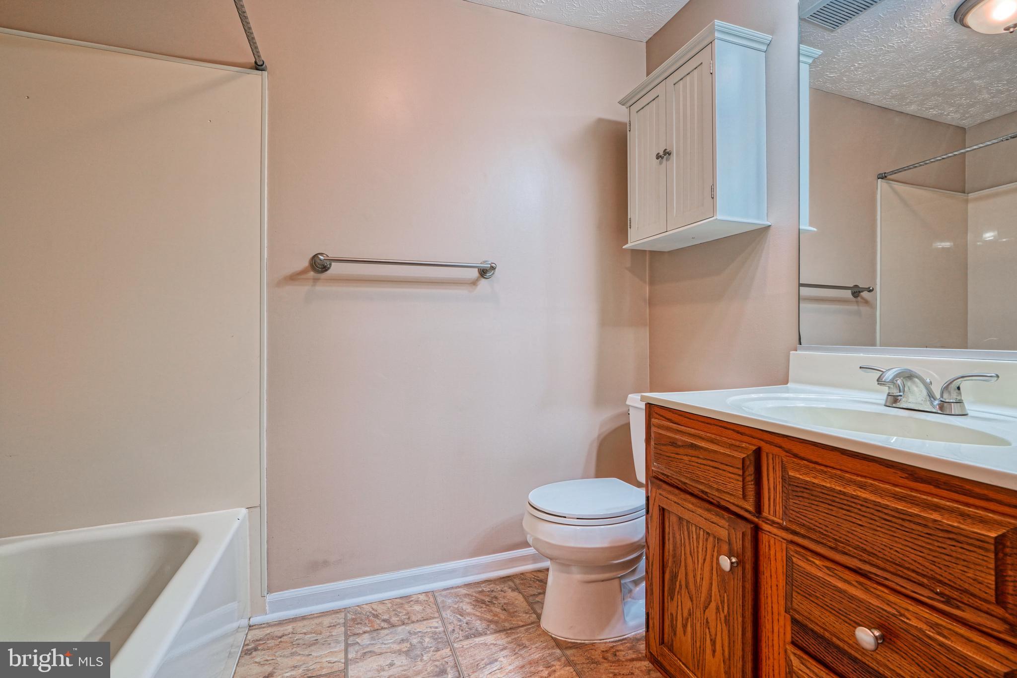 BRENTWOOD CONDO - Residential