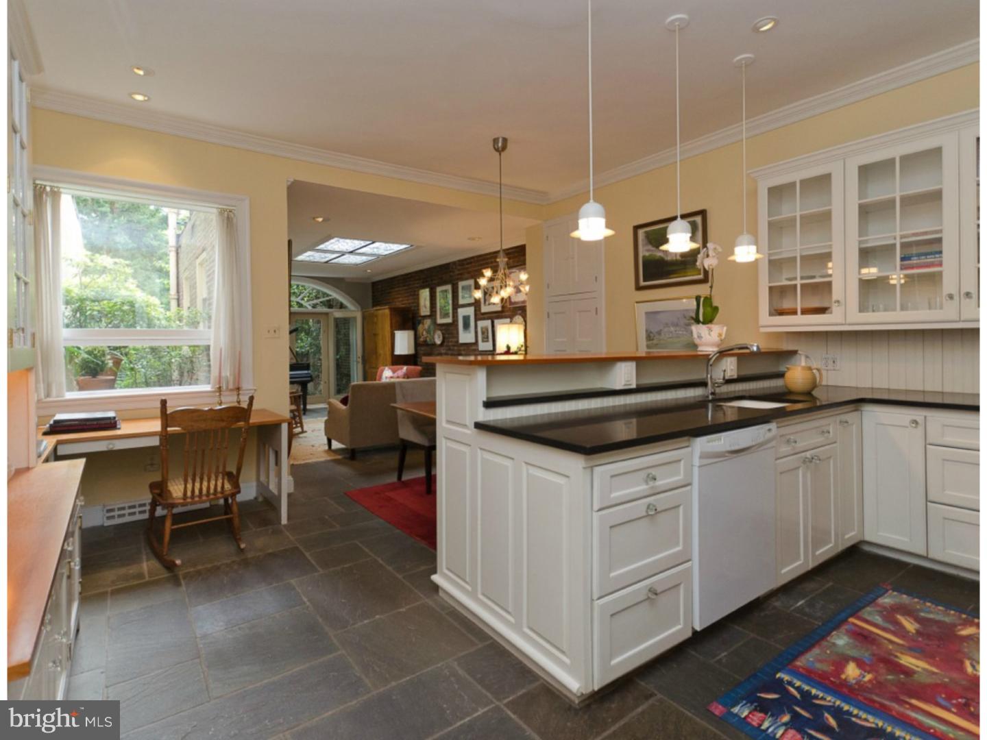 SOCIETY HILL - Residential