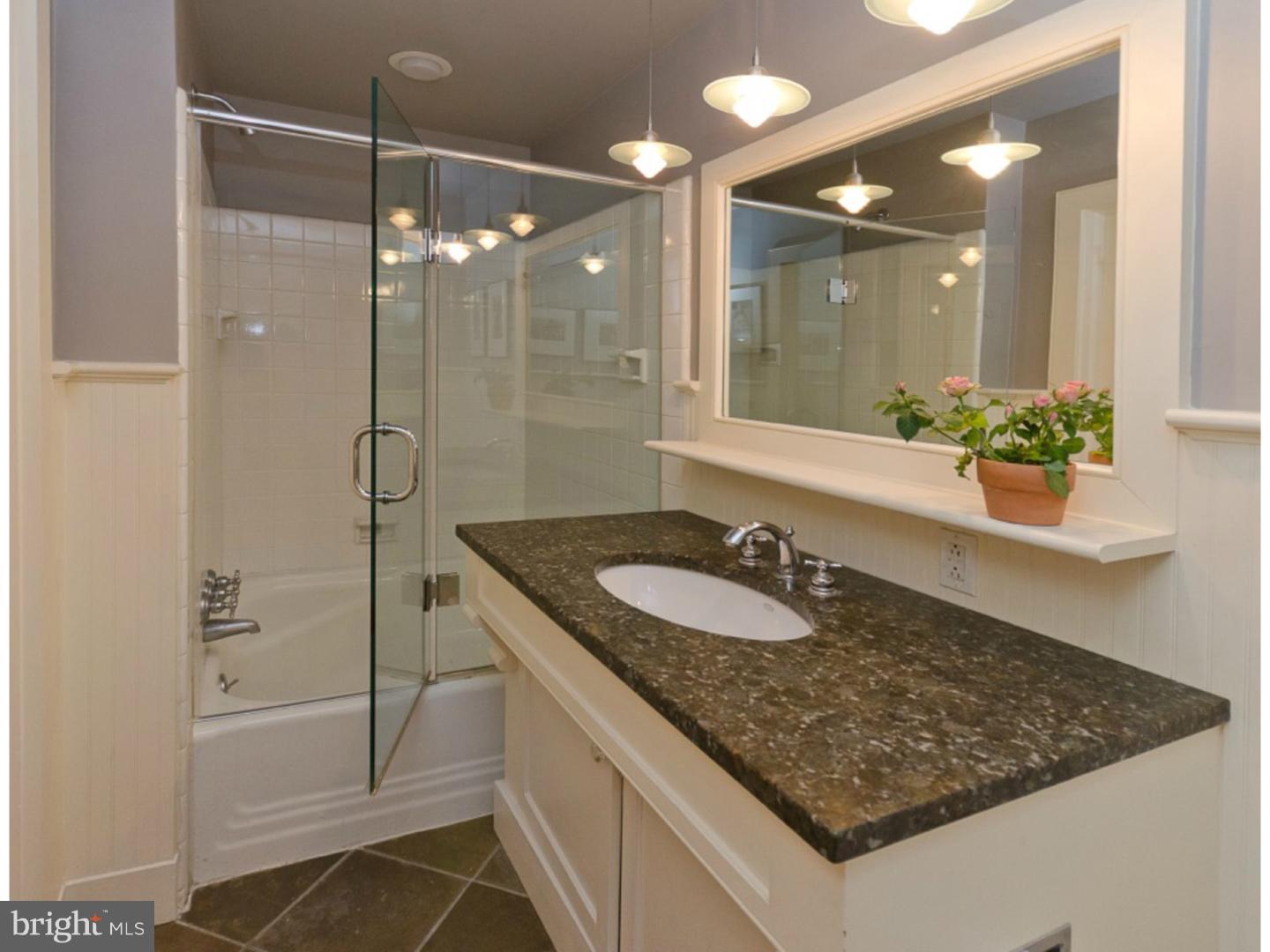 SOCIETY HILL - Residential