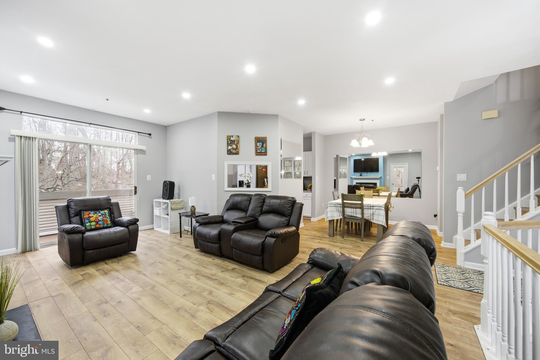 FOREST BROOKE - Residential