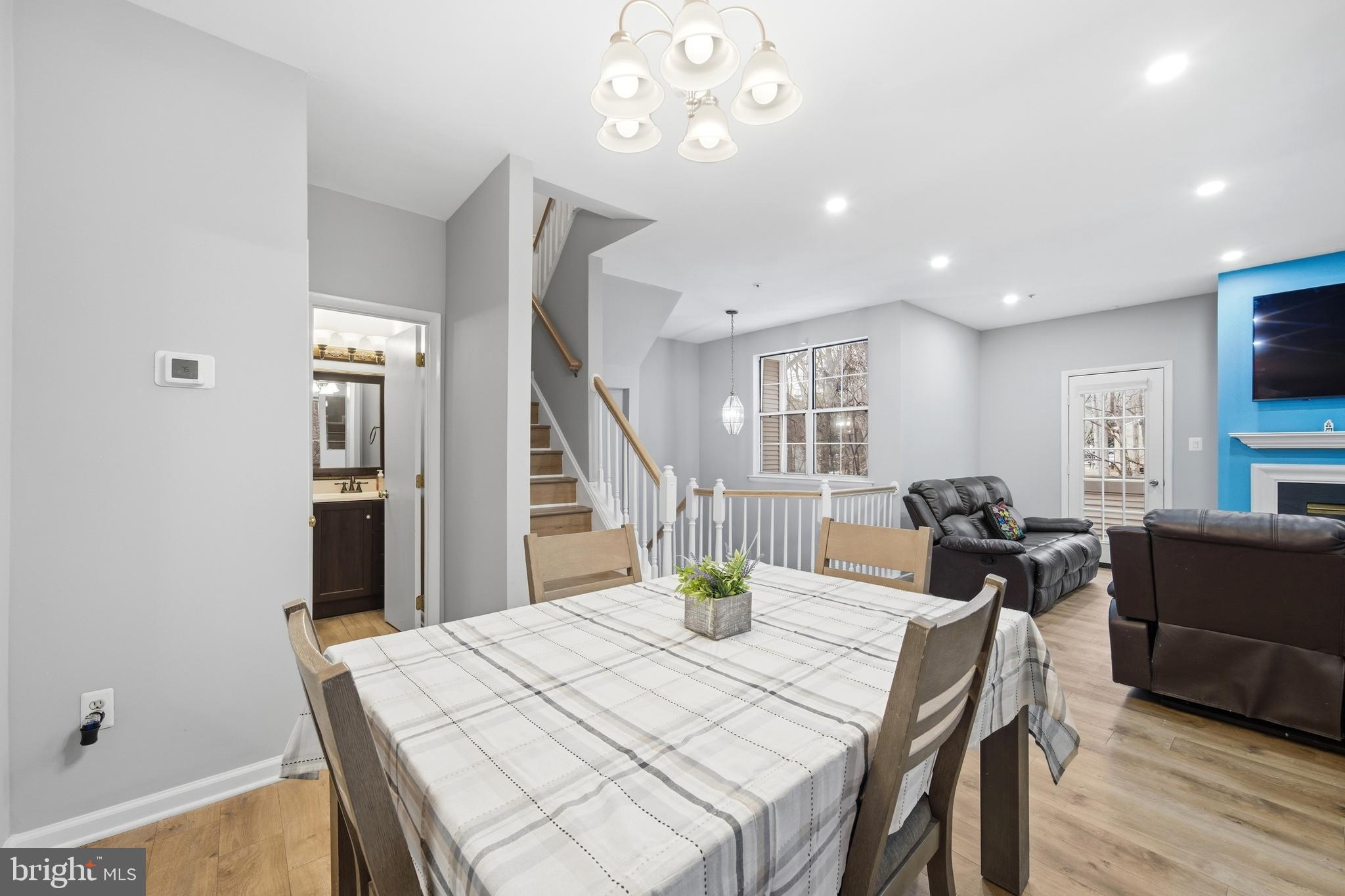 FOREST BROOKE - Residential