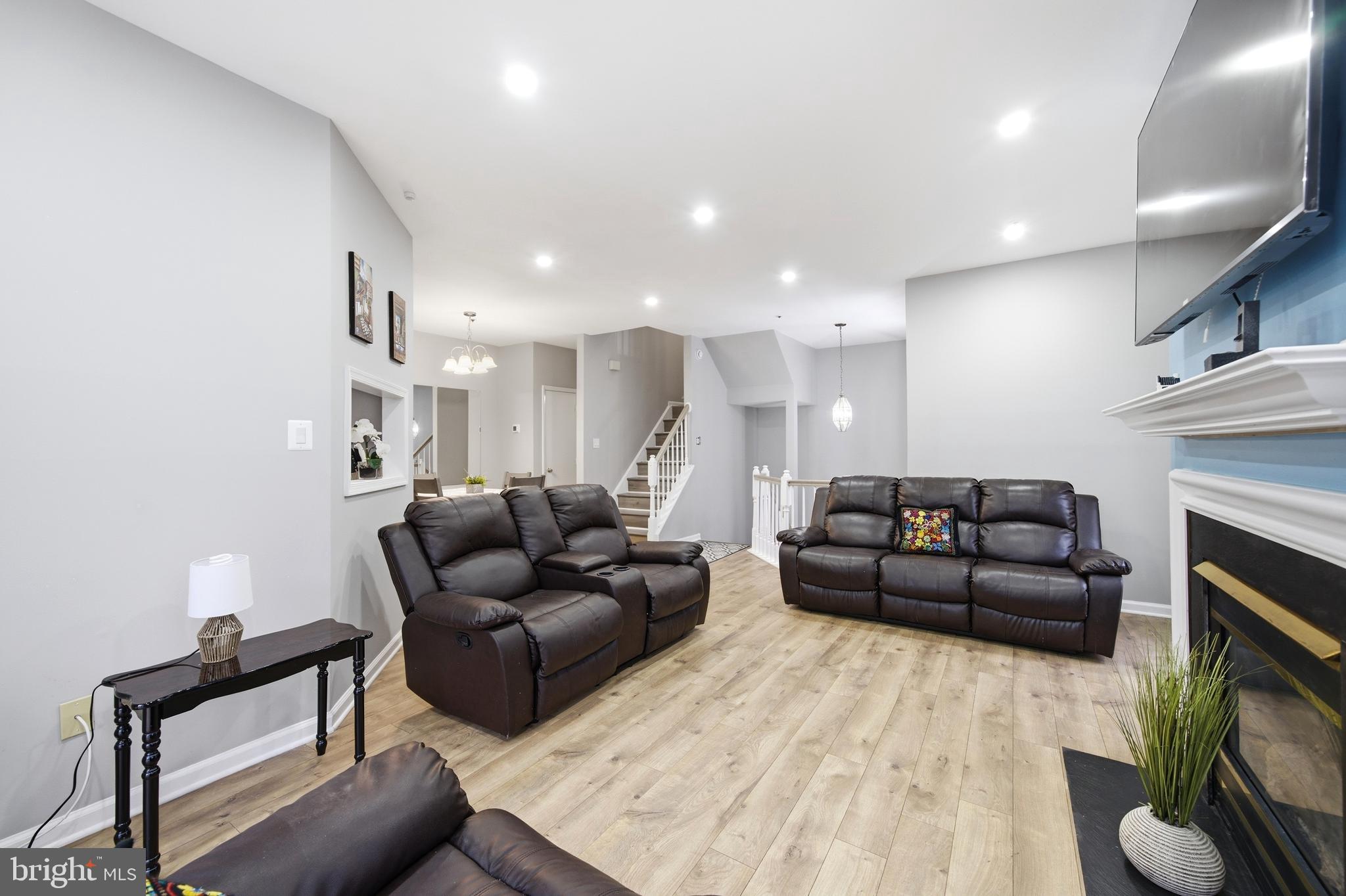 FOREST BROOKE - Residential