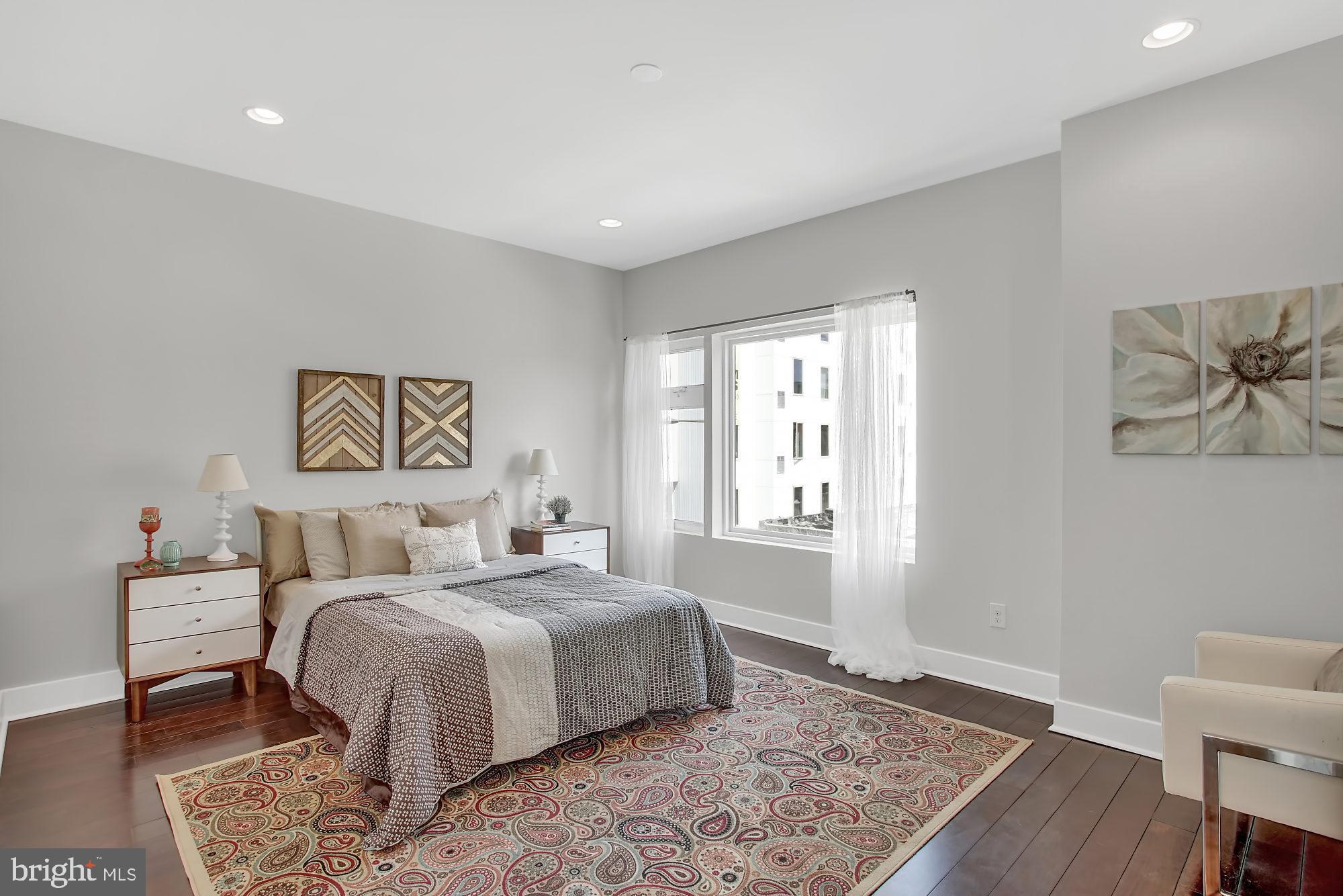 OLDE KENSINGTON - Residential