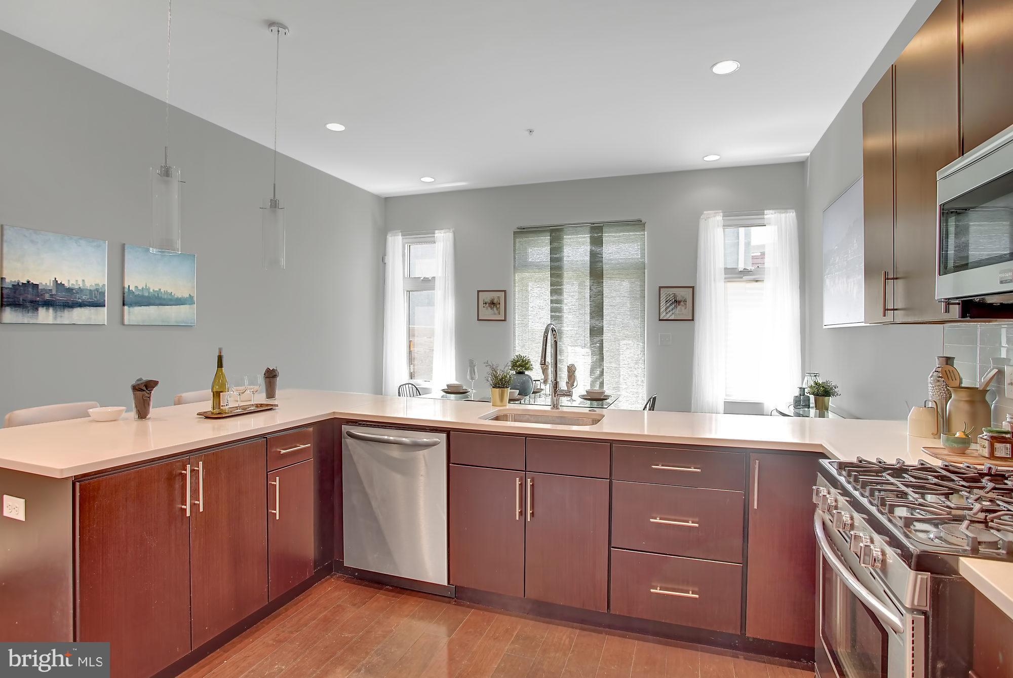 OLDE KENSINGTON - Residential