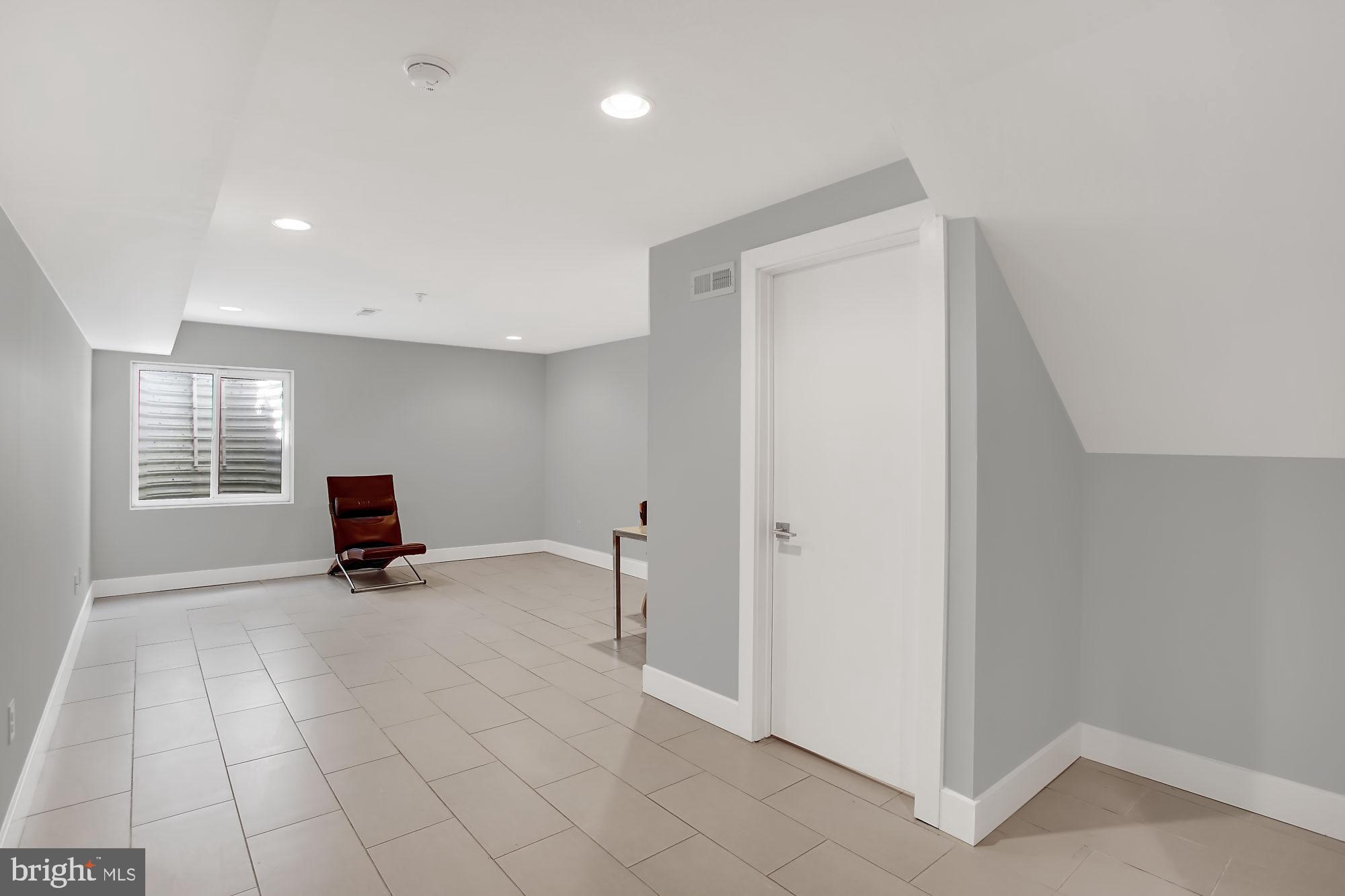OLDE KENSINGTON - Residential
