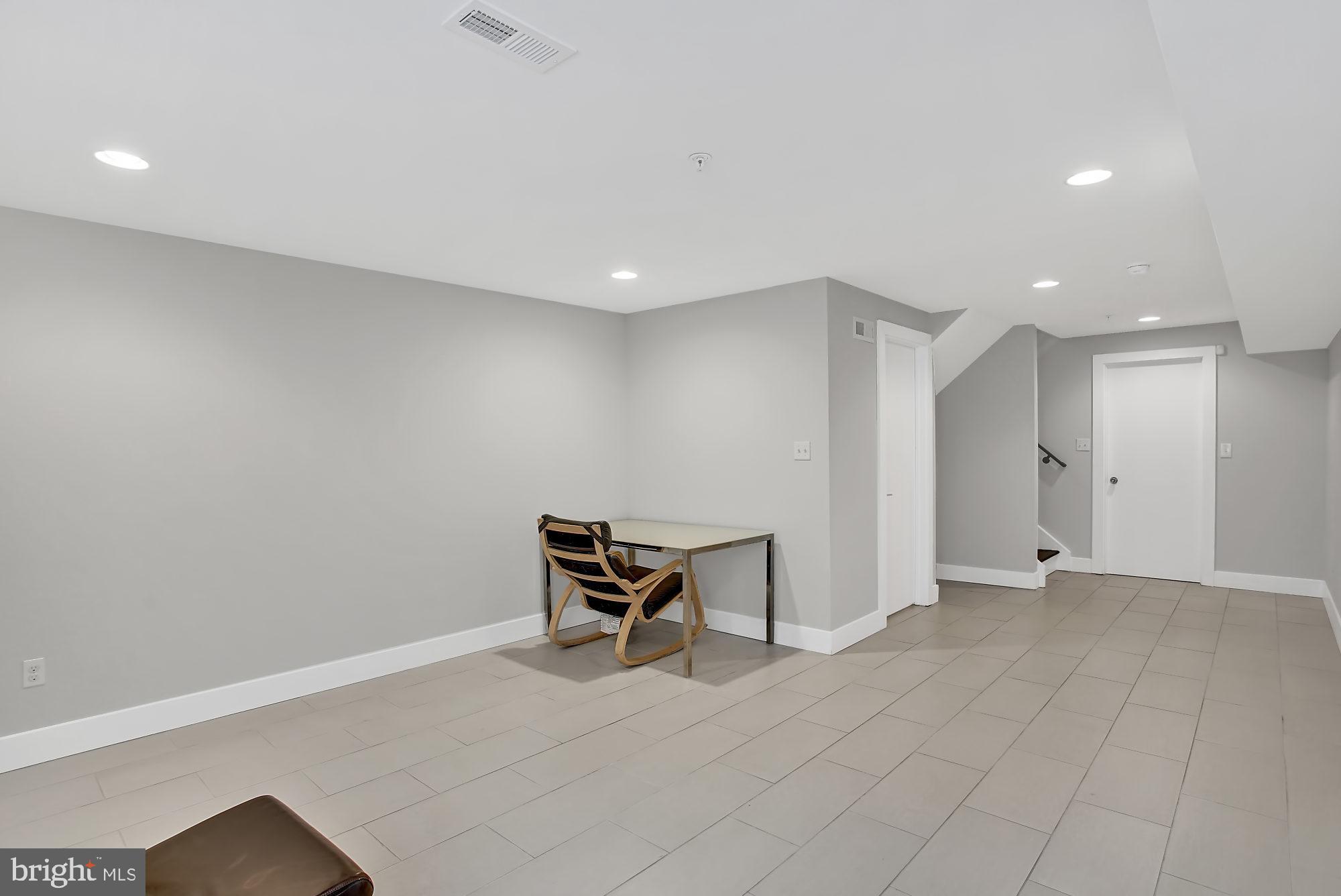 OLDE KENSINGTON - Residential