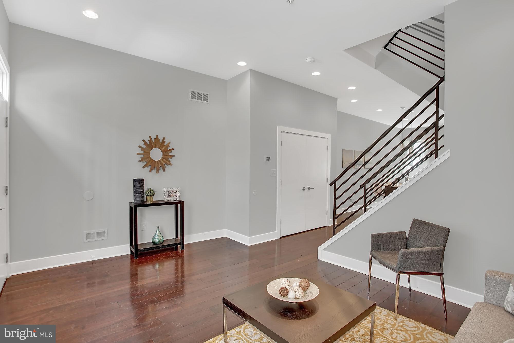 OLDE KENSINGTON - Residential