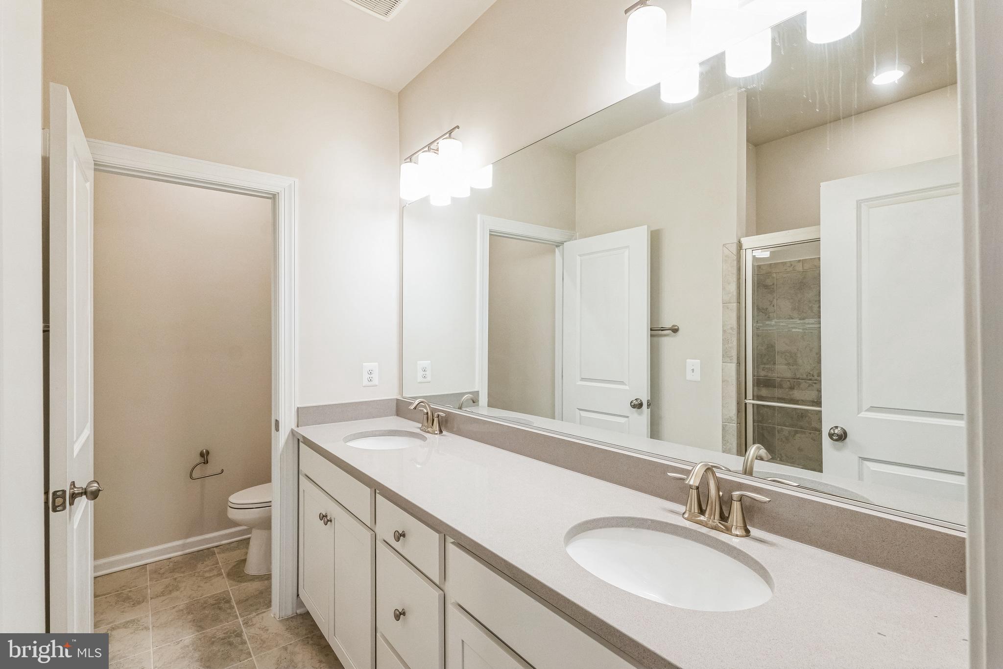 SHADY GROVE - Residential