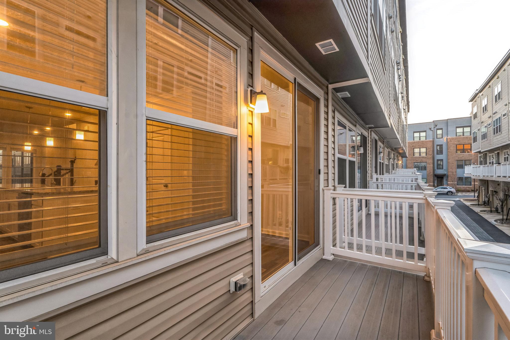 SHADY GROVE - Residential