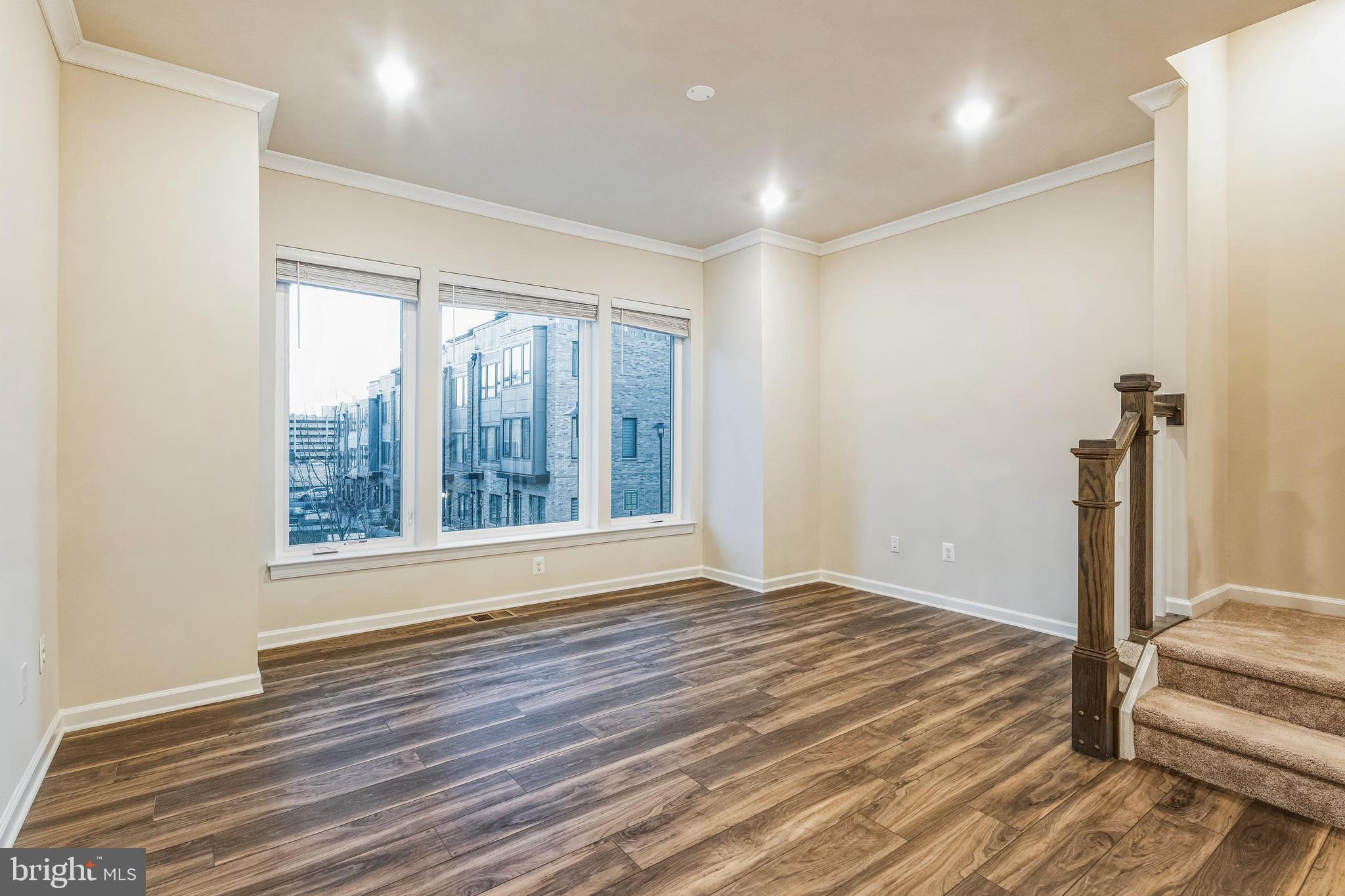 SHADY GROVE - Residential