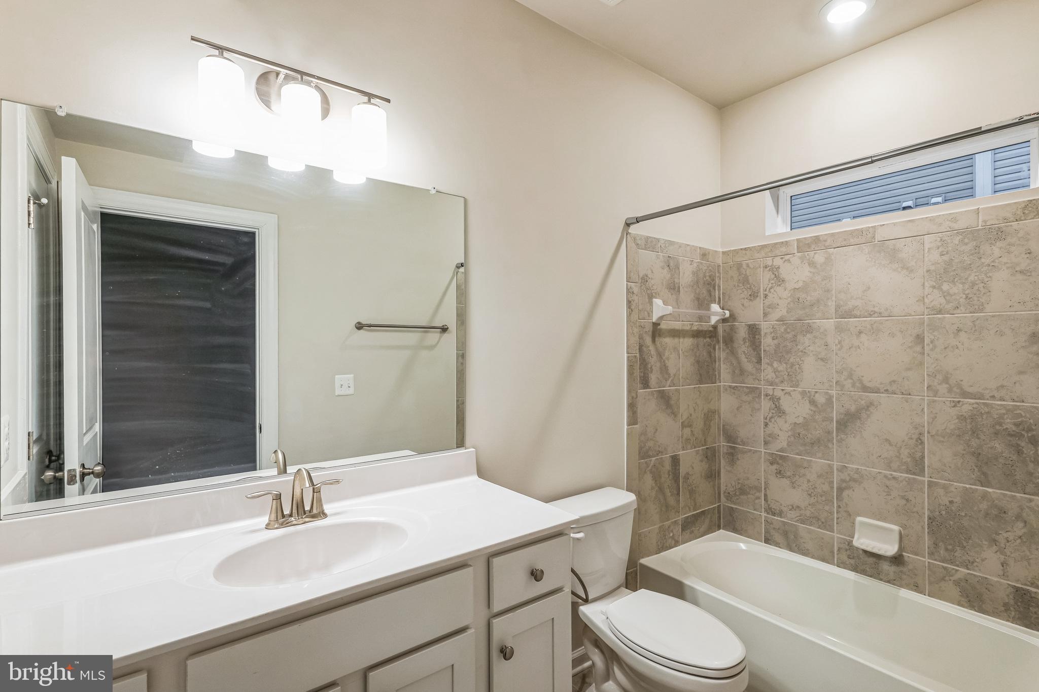 SHADY GROVE - Residential