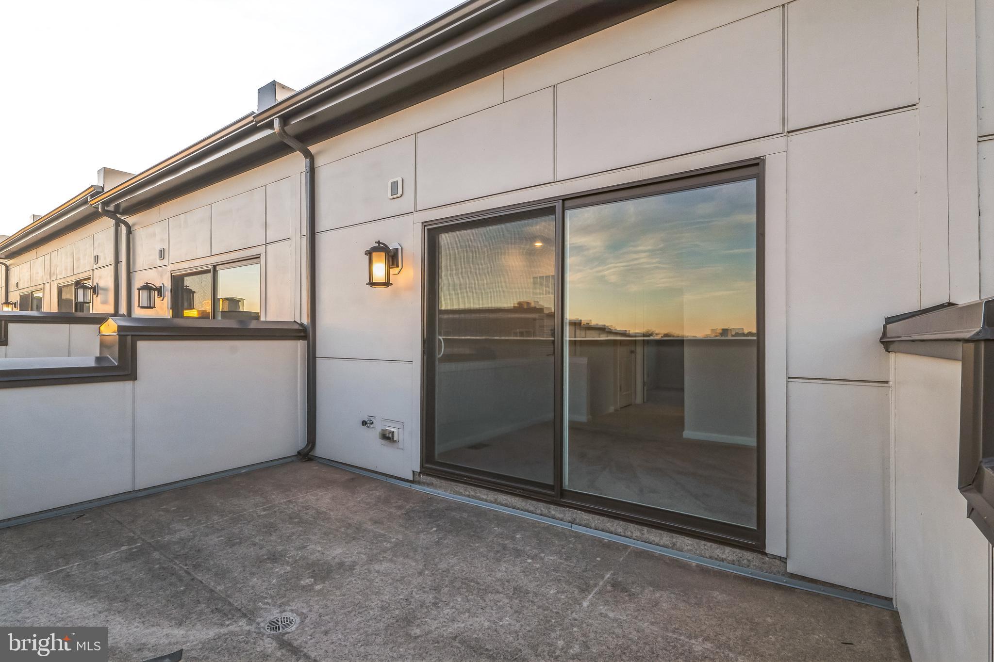 SHADY GROVE - Residential