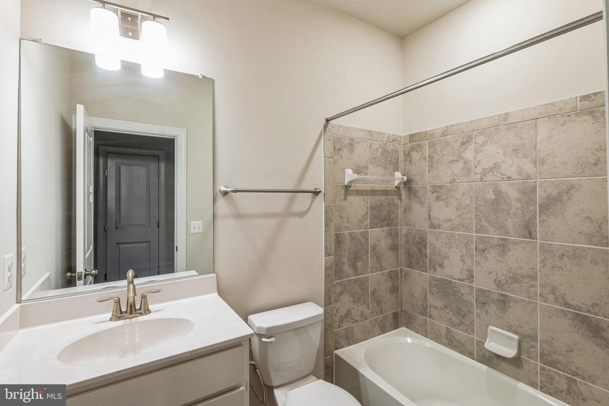 SHADY GROVE - Residential