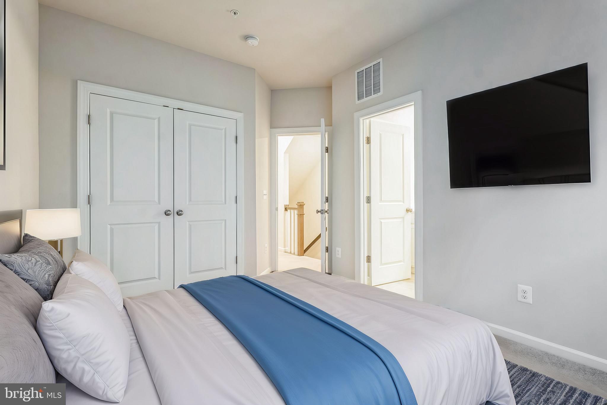 SHADY GROVE - Residential