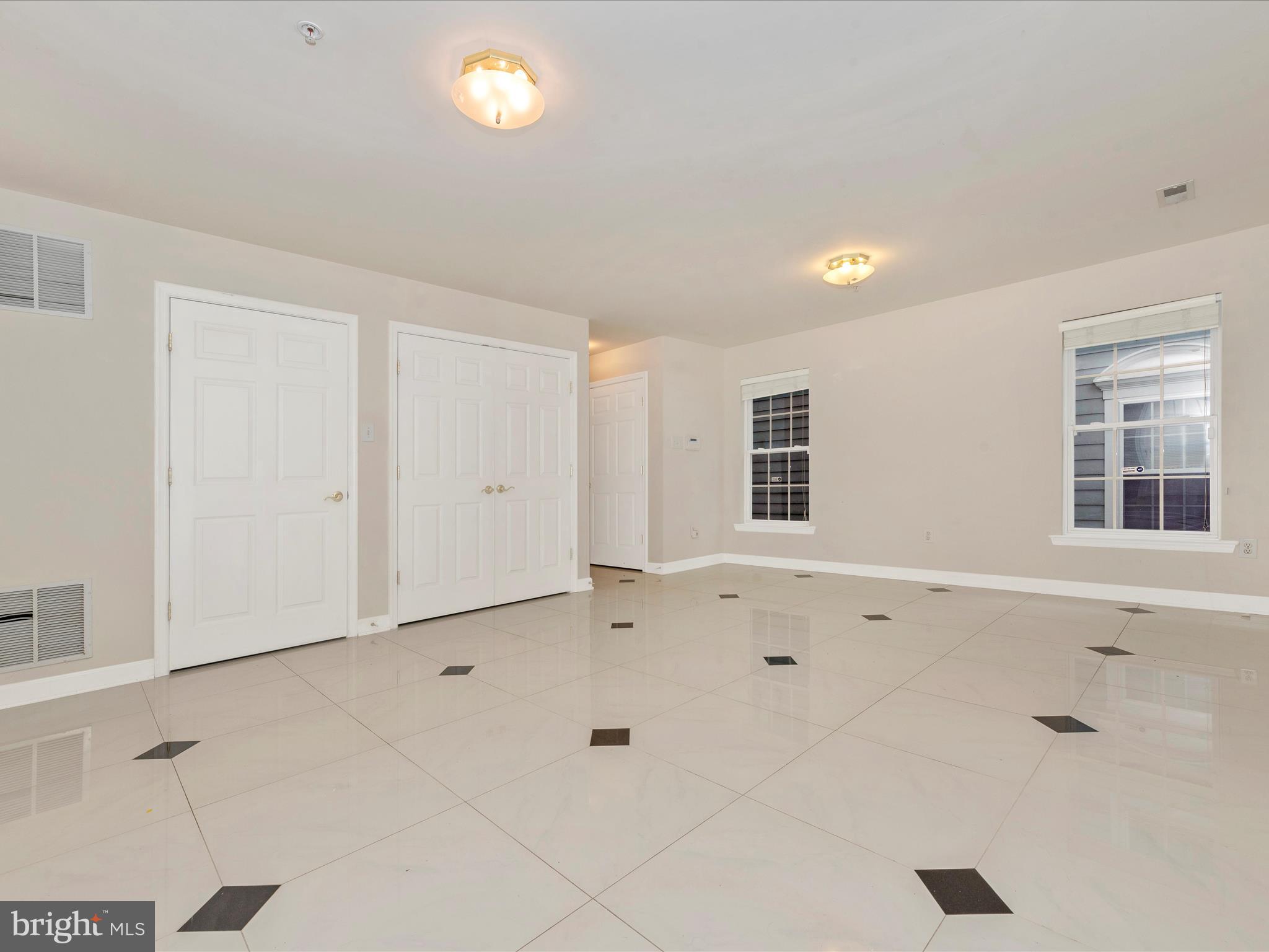 VILLAGES OF URBANA - Residential