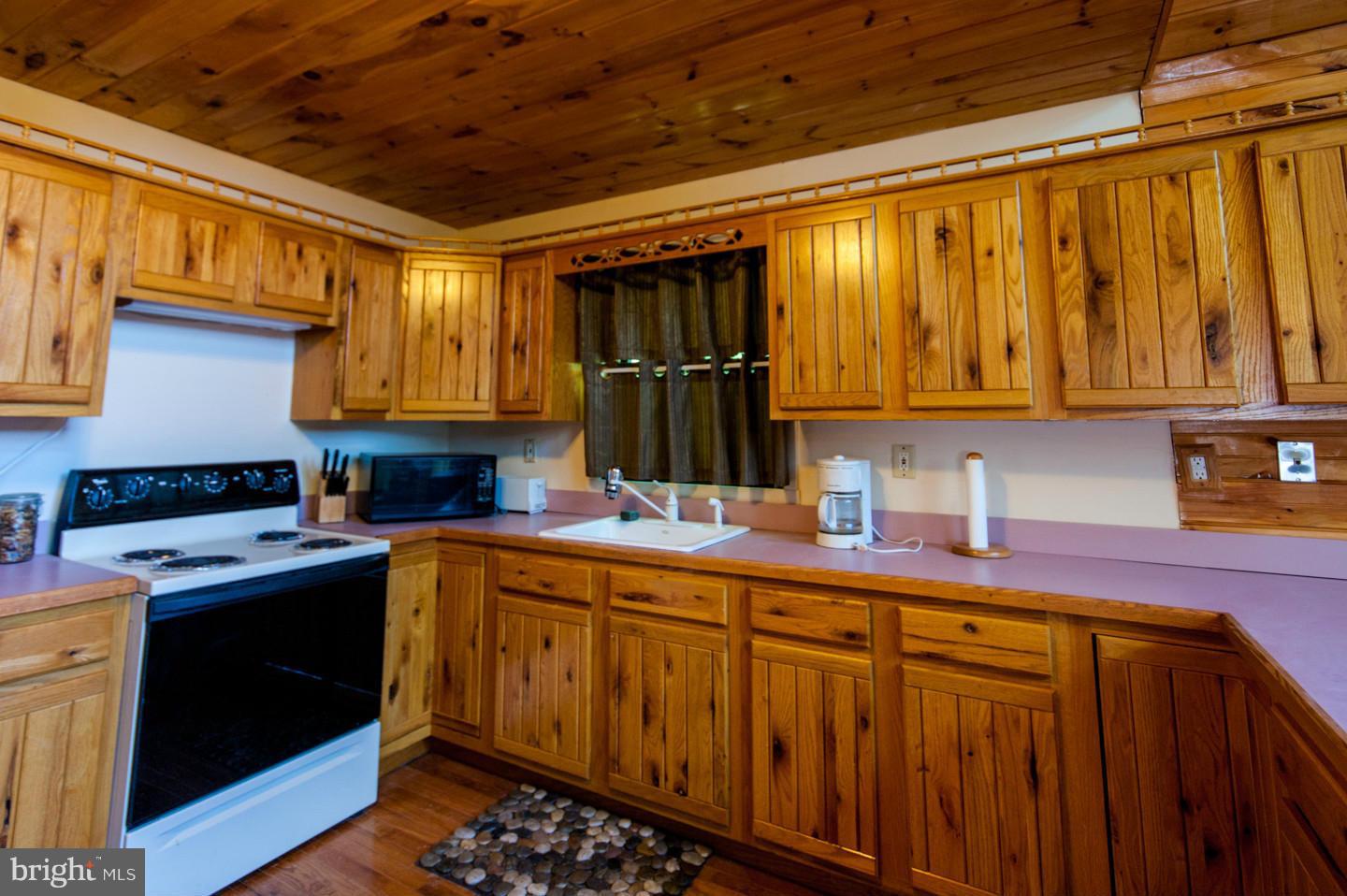 ROUSE MOUNTAIN - Residential