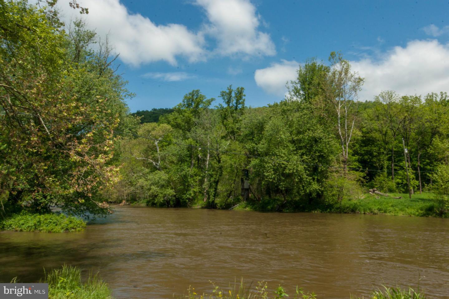ROUSE MOUNTAIN - Residential