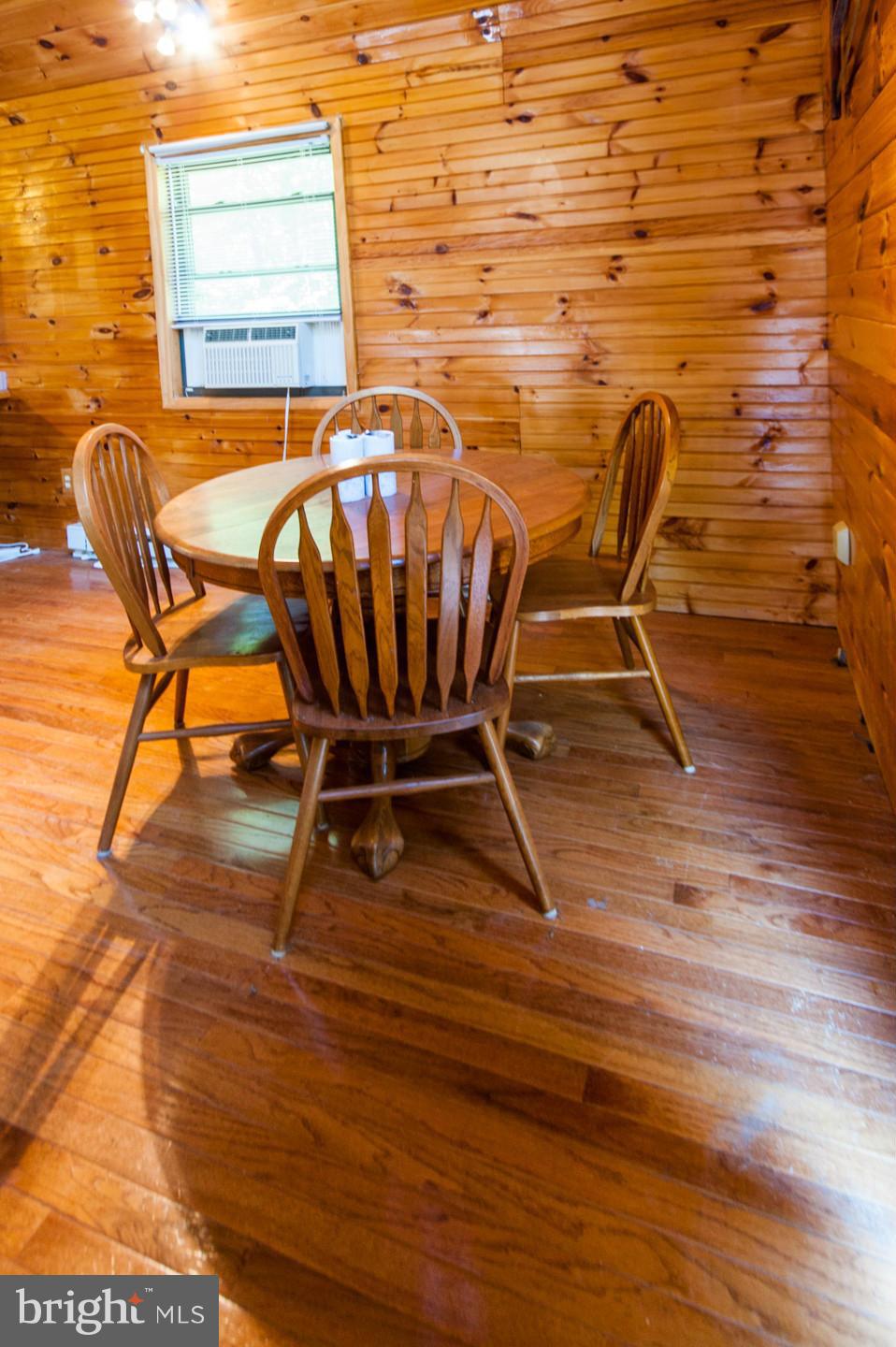 ROUSE MOUNTAIN - Residential