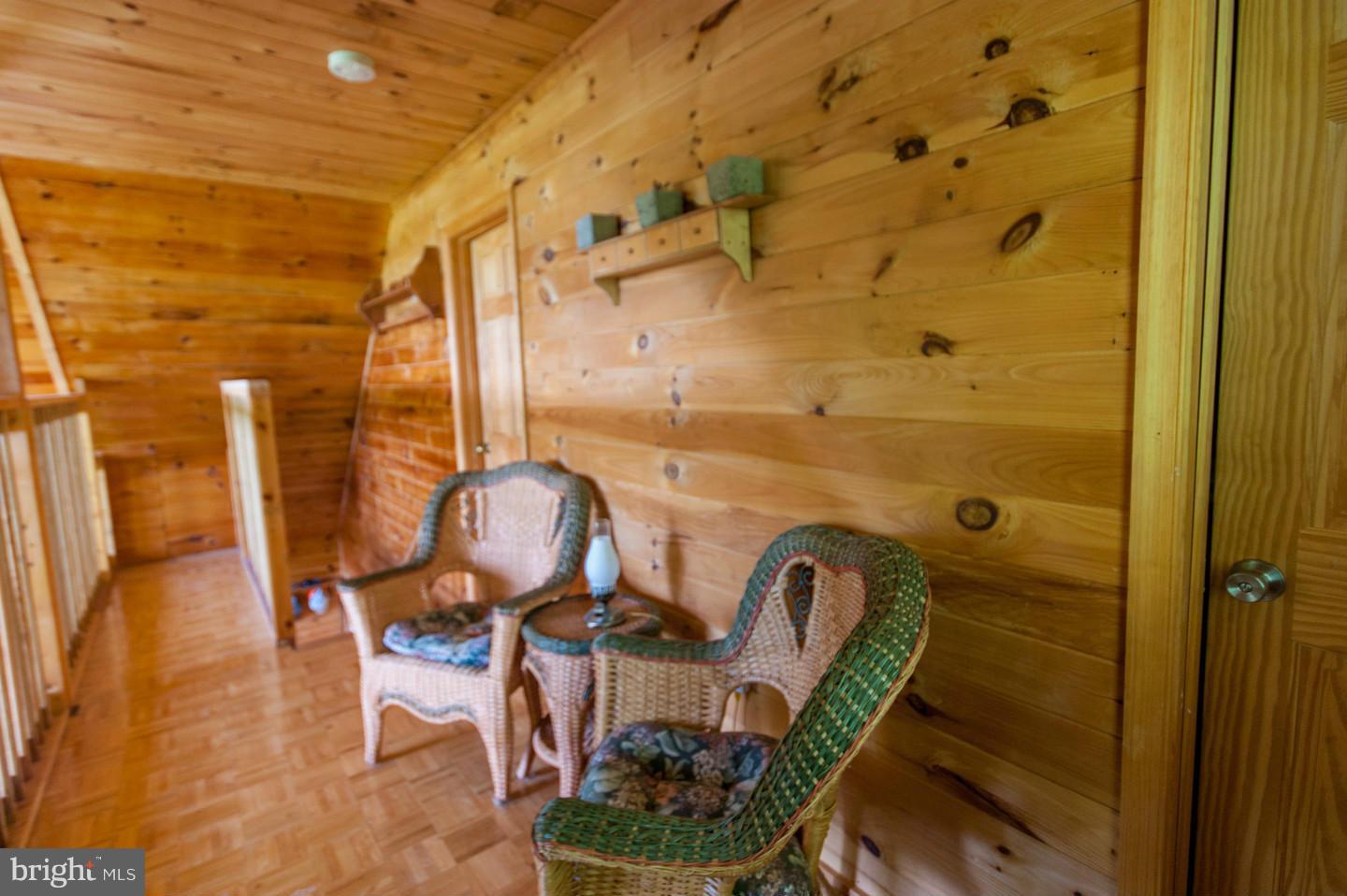 ROUSE MOUNTAIN - Residential