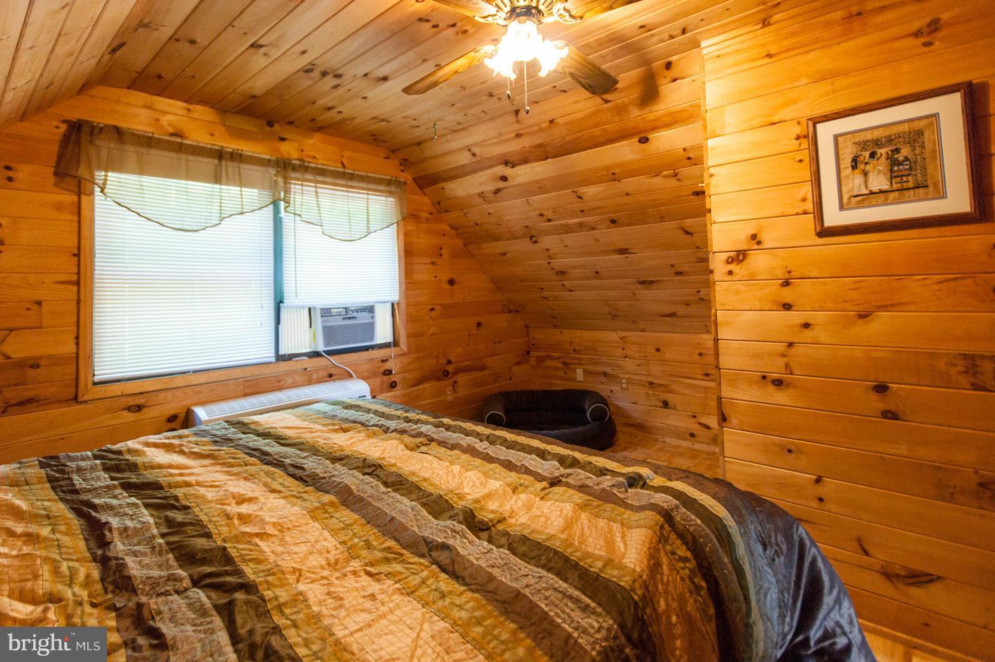 ROUSE MOUNTAIN - Residential