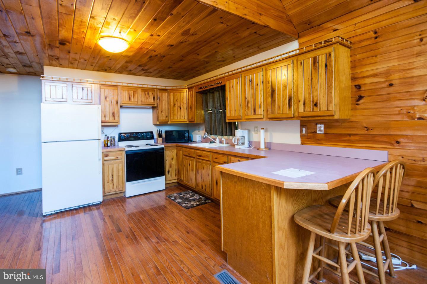 ROUSE MOUNTAIN - Residential