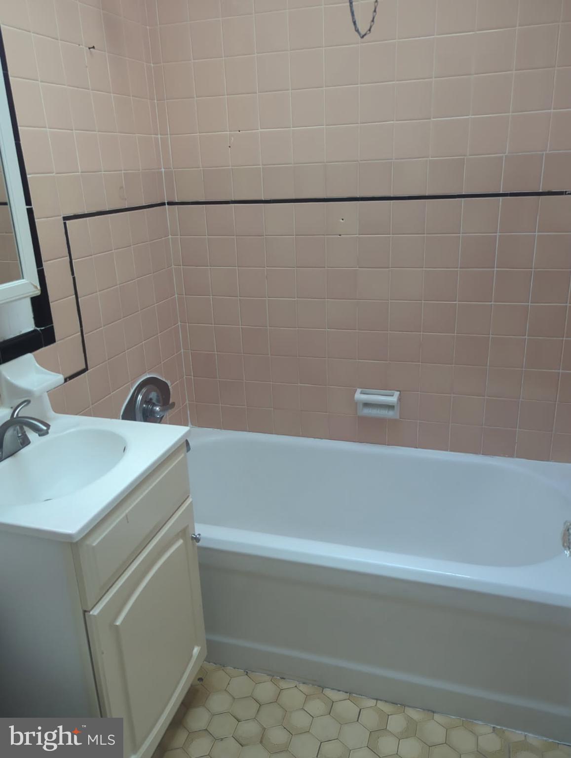 PHILADELPHIA (NORTHEAST) - Residential