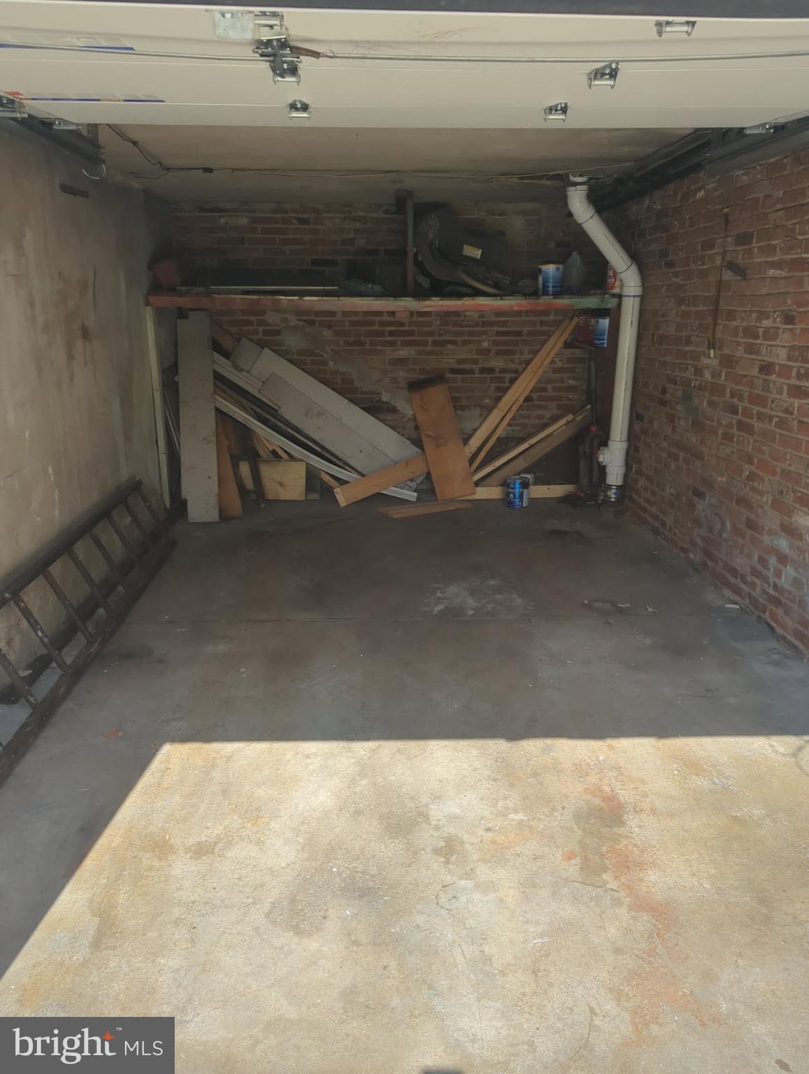 PHILADELPHIA (NORTHEAST) - Residential
