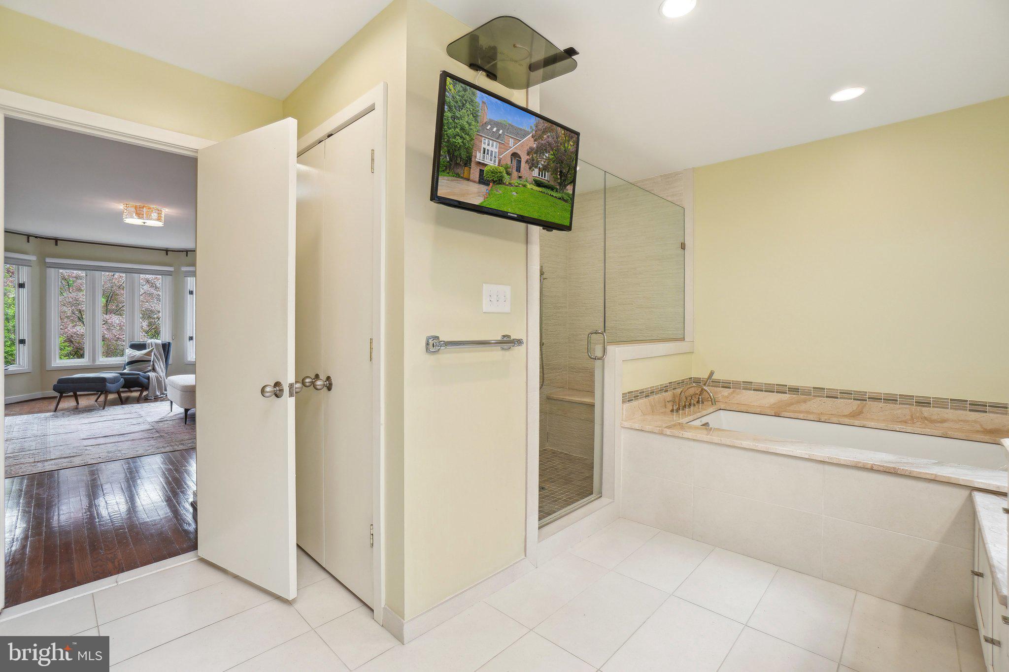 WOODHAVEN - Residential