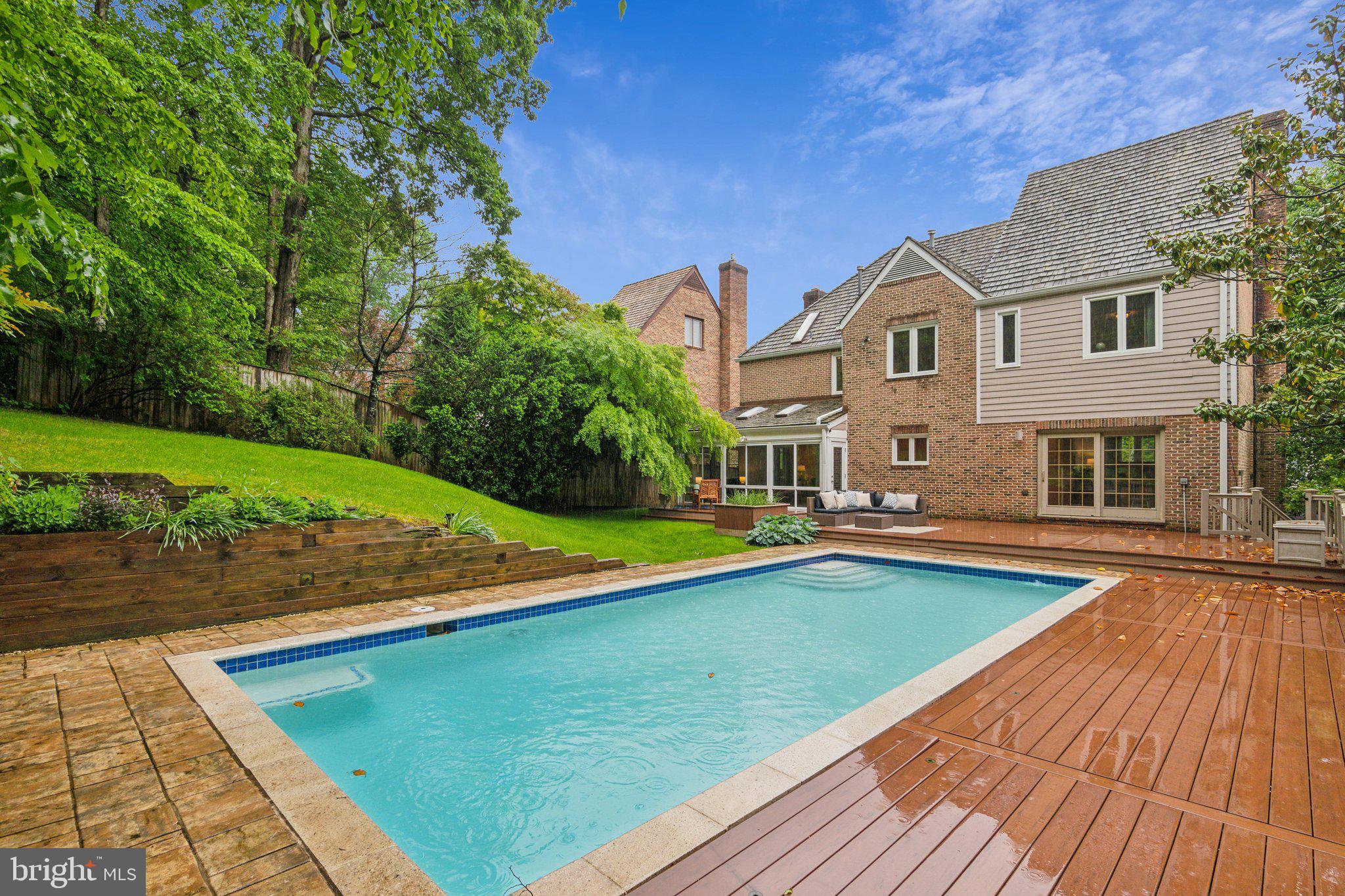 WOODHAVEN - Residential