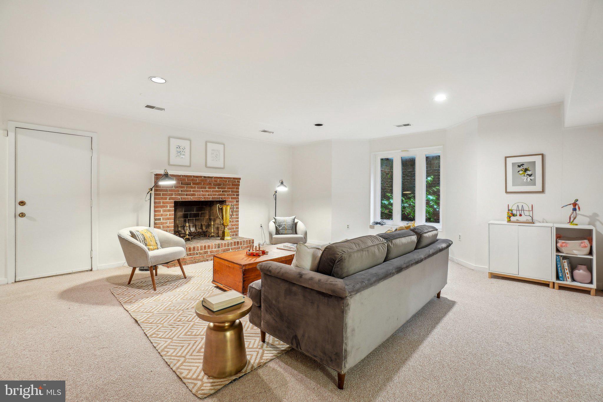 WOODHAVEN - Residential