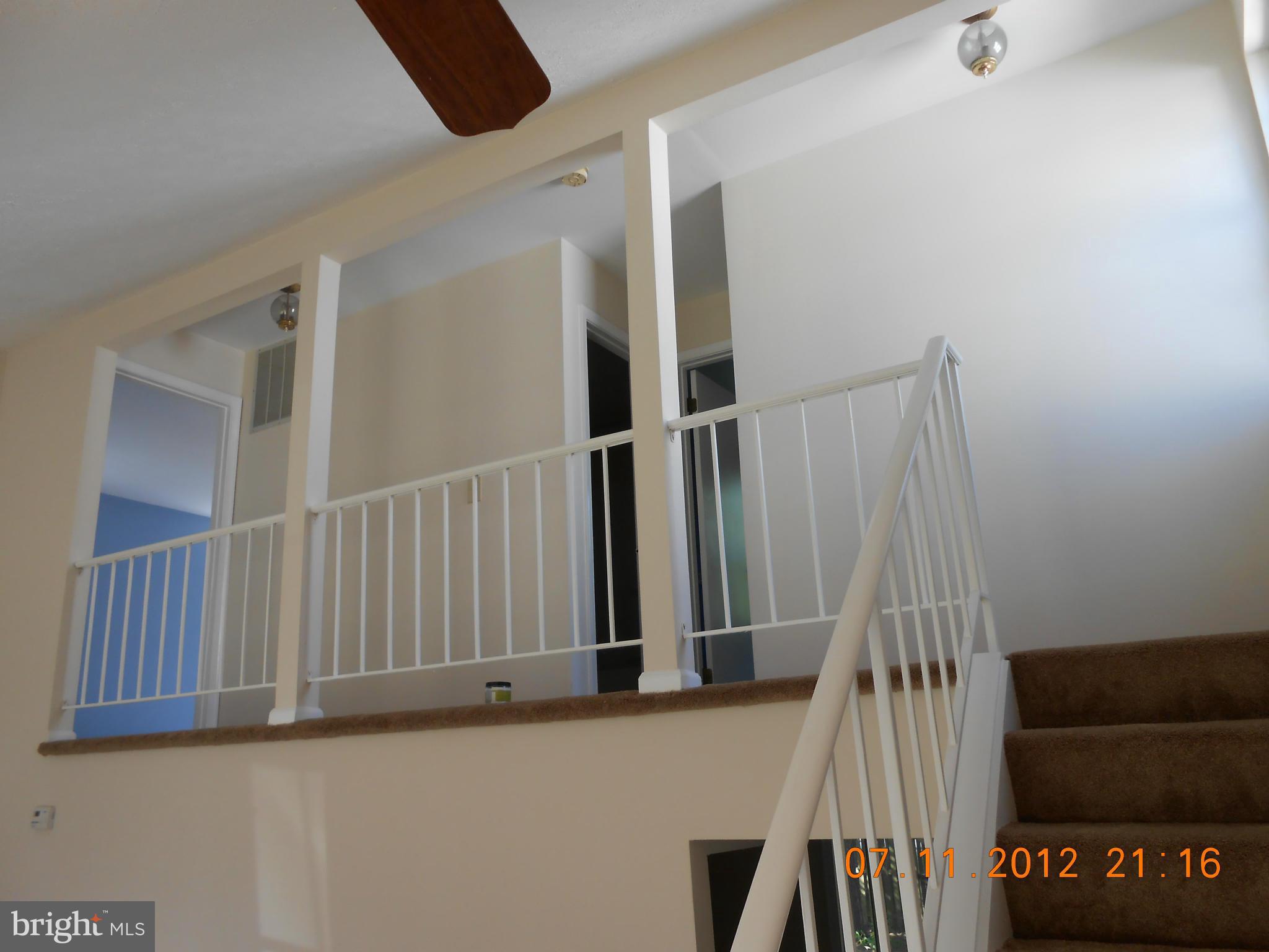 THE KNOLLS/CROFTON VILLAGE - Residential Lease