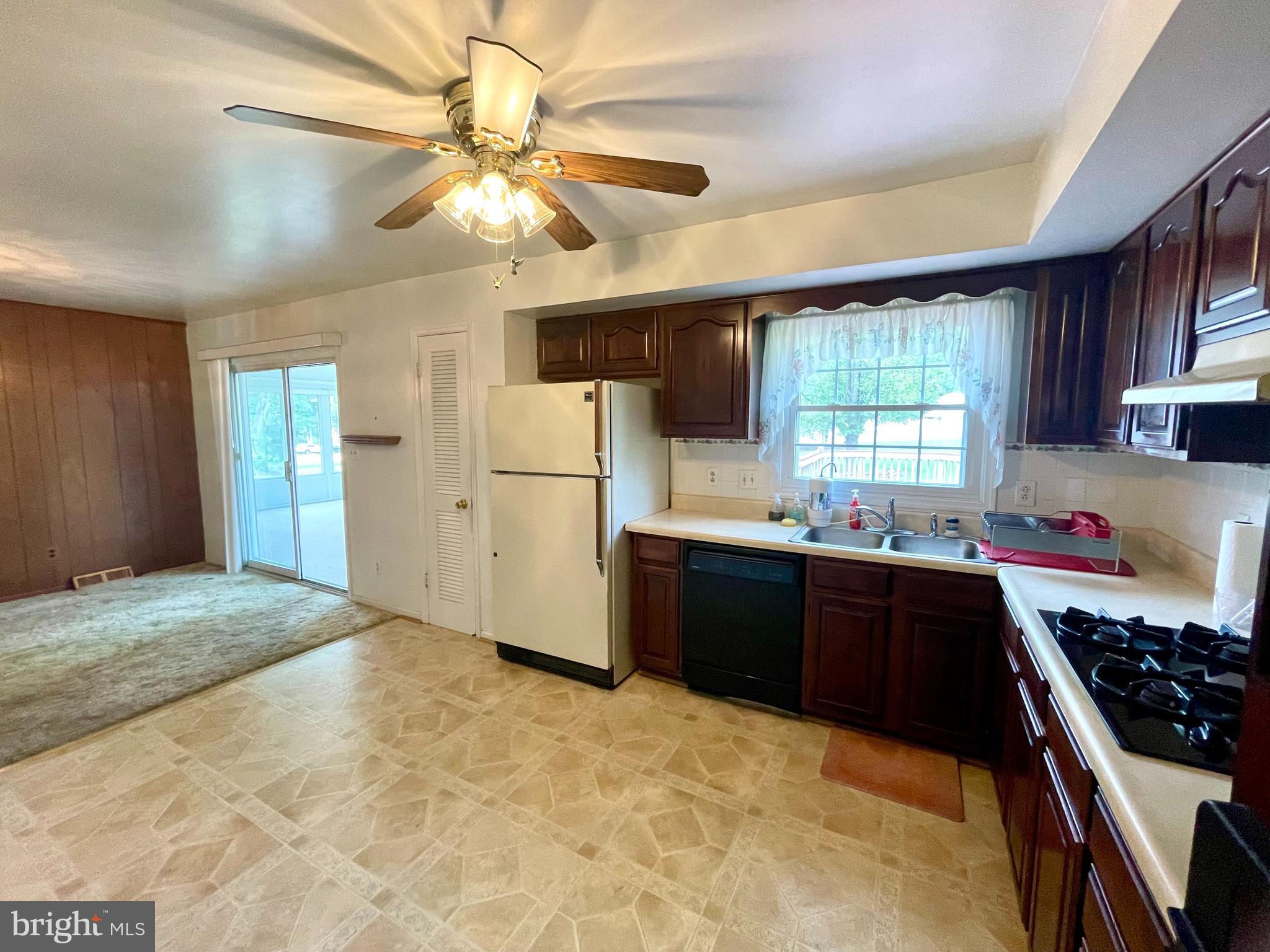 STUYVESANT ACRES - Residential