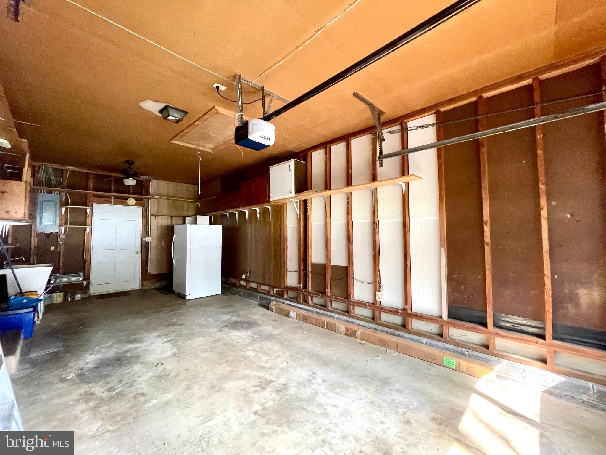 STUYVESANT ACRES - Residential