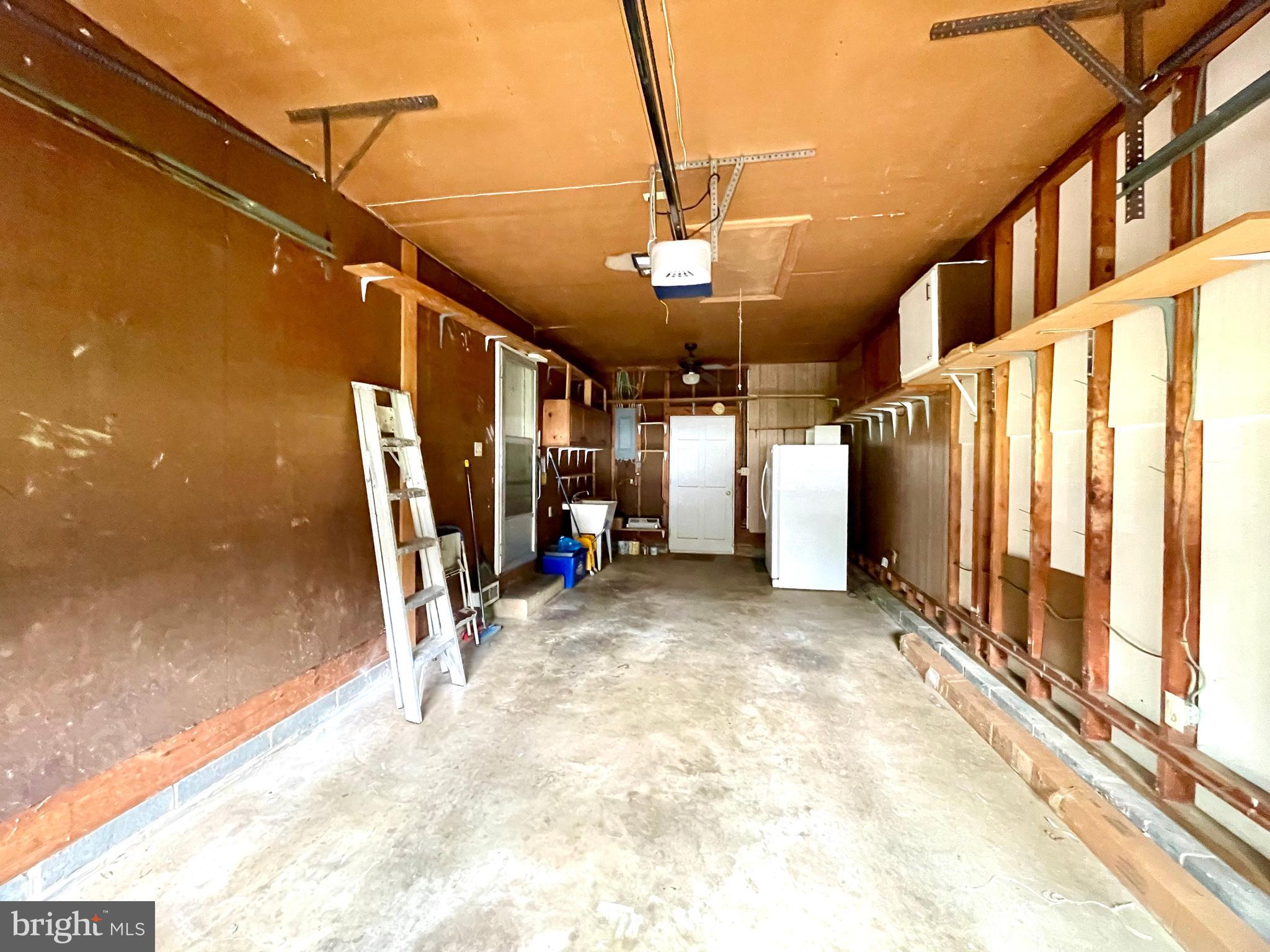 STUYVESANT ACRES - Residential