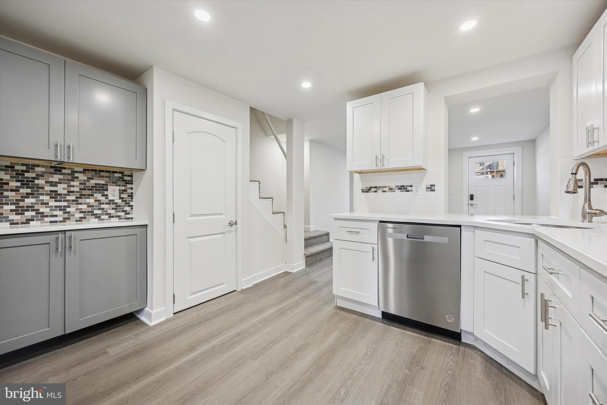 ROXBOROUGH - Residential