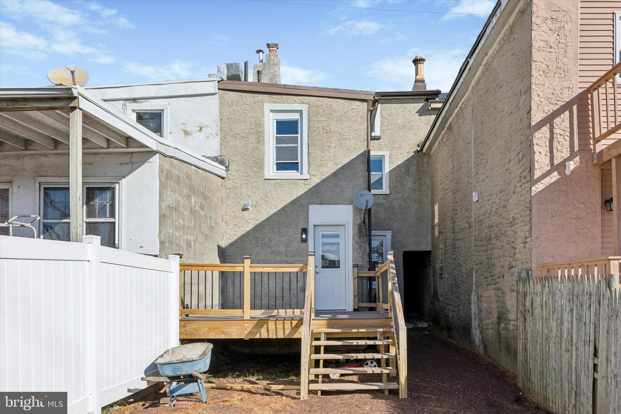 ROXBOROUGH - Residential