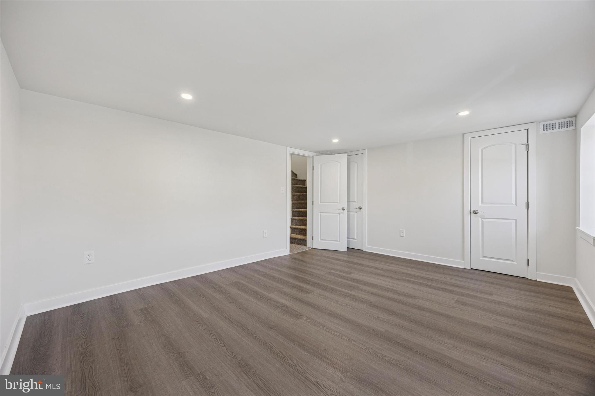 ROXBOROUGH - Residential