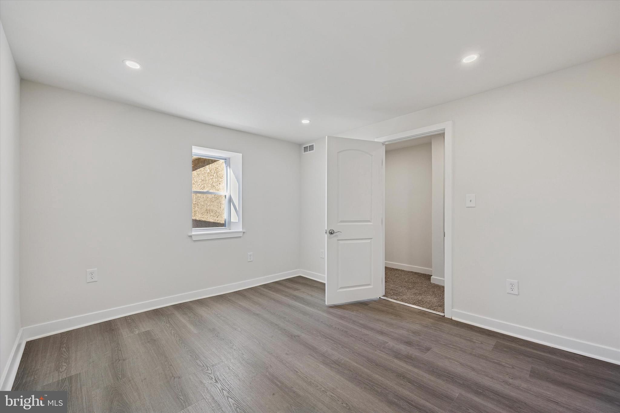 ROXBOROUGH - Residential