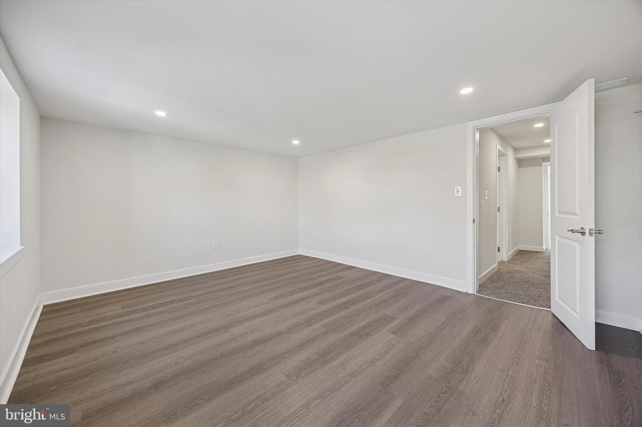 ROXBOROUGH - Residential