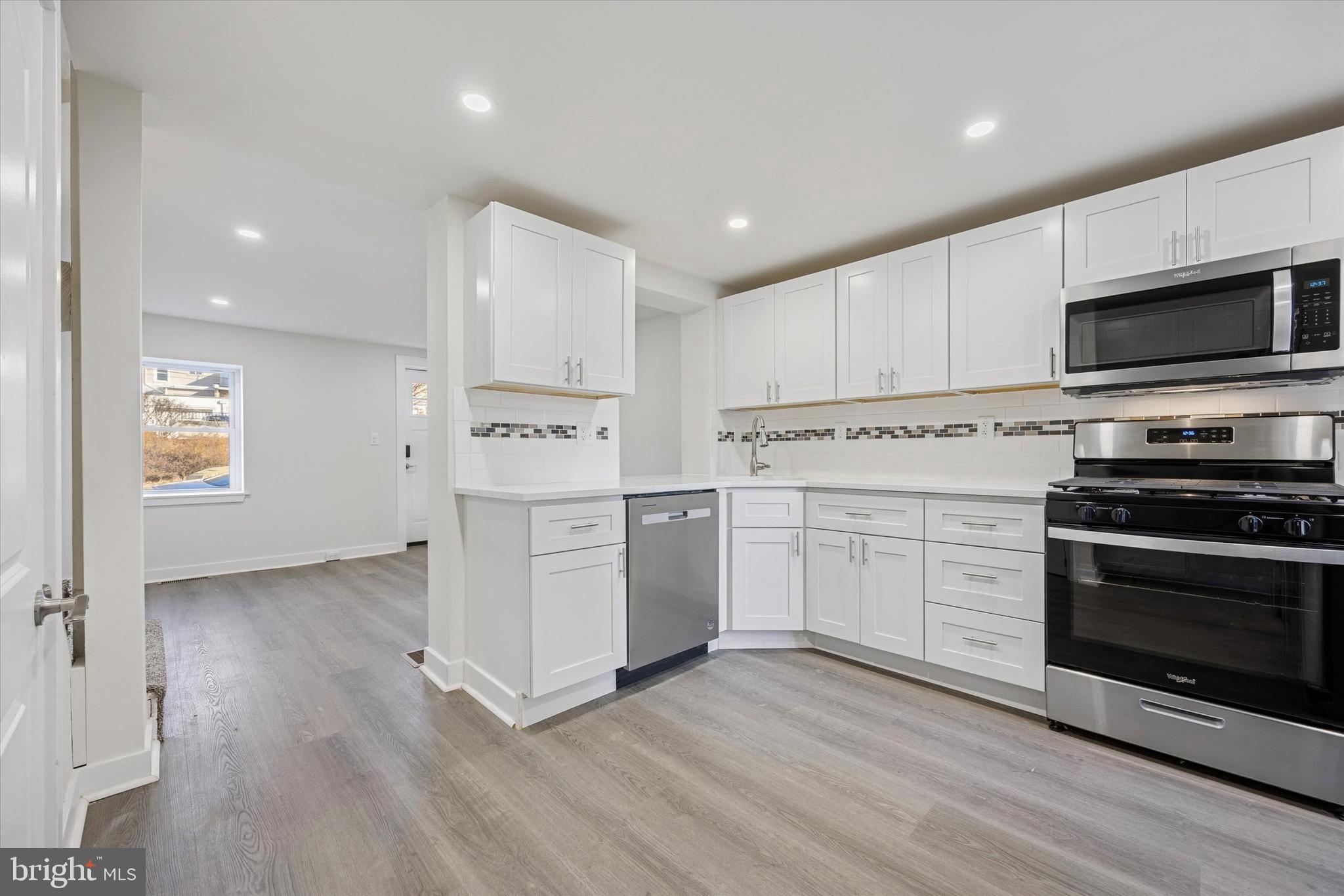 ROXBOROUGH - Residential