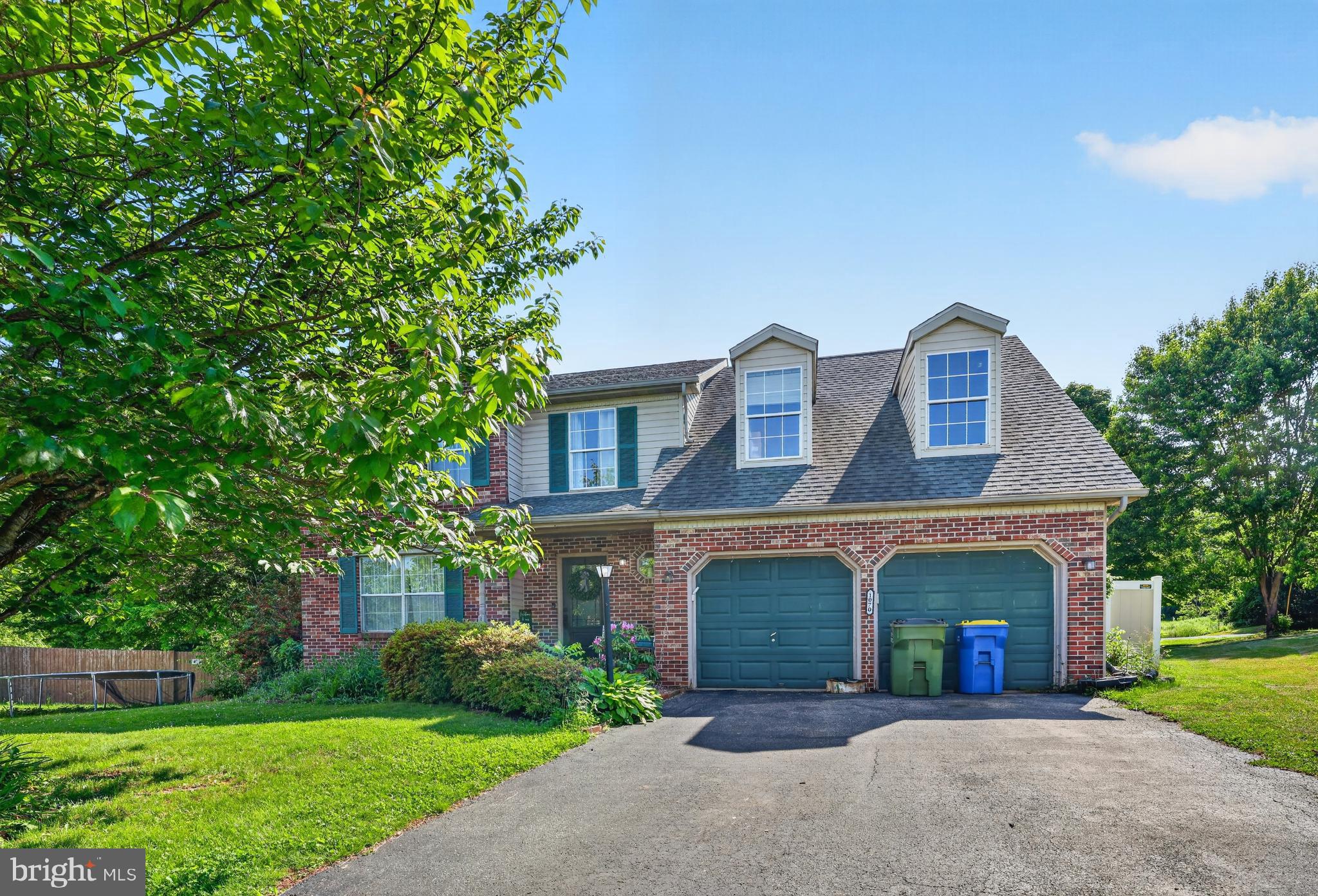 CEDAR RIDGE - Residential