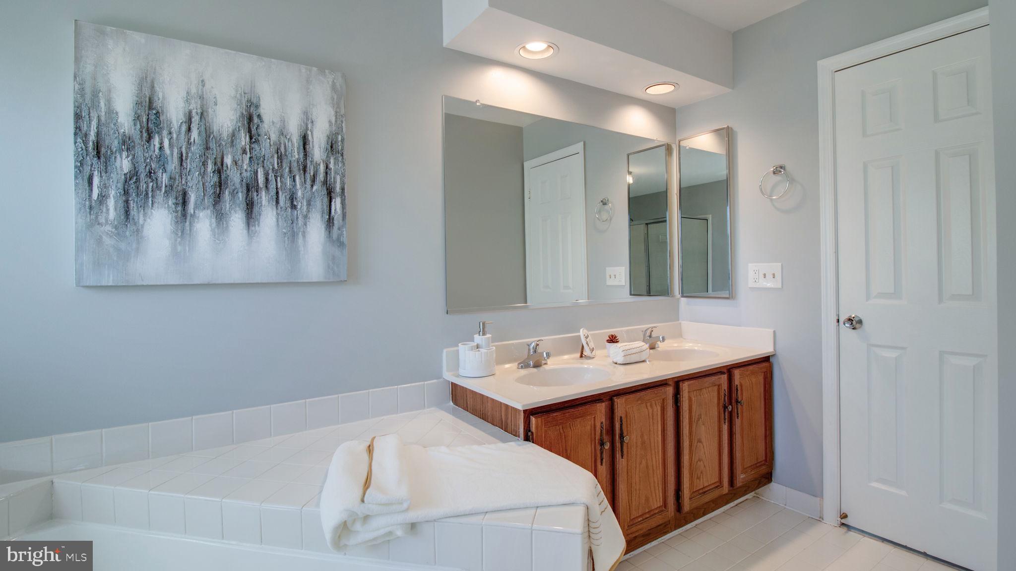 GUNNERS LAKE VILLAGE - Residential