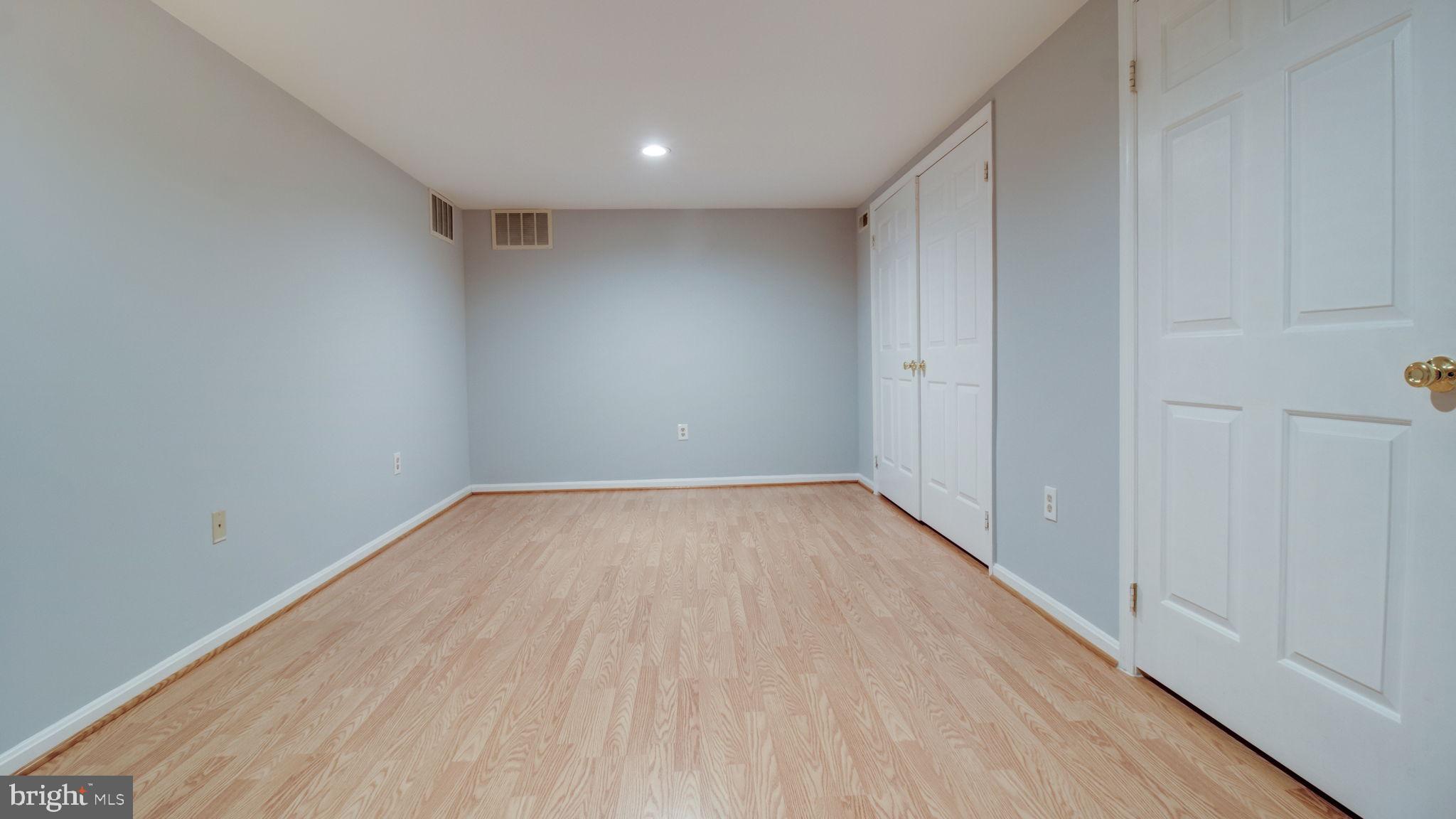 GUNNERS LAKE VILLAGE - Residential