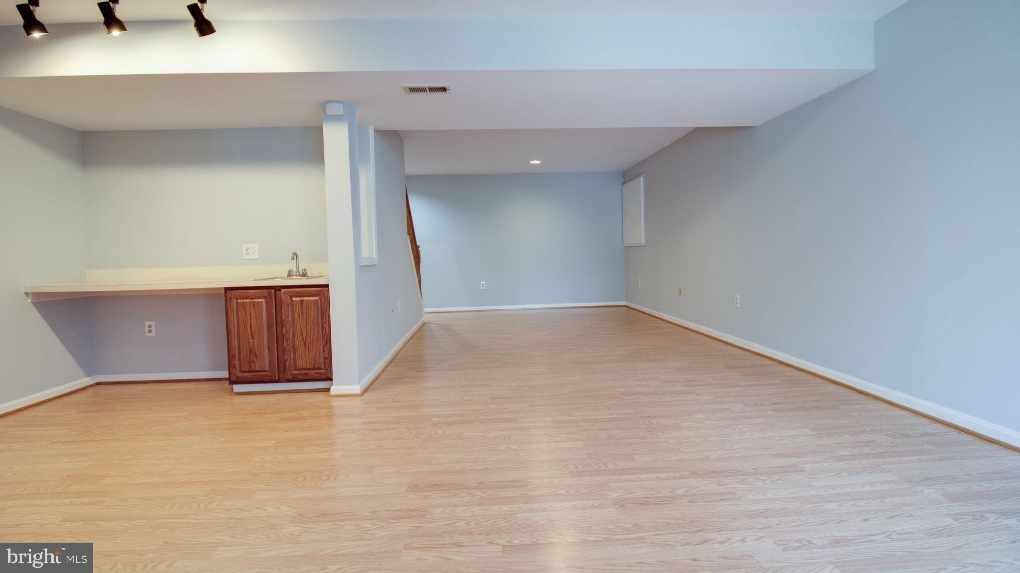 GUNNERS LAKE VILLAGE - Residential