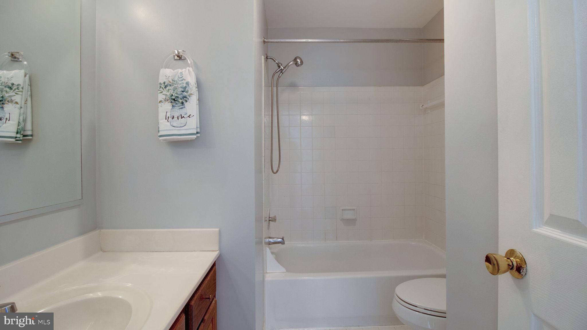 GUNNERS LAKE VILLAGE - Residential